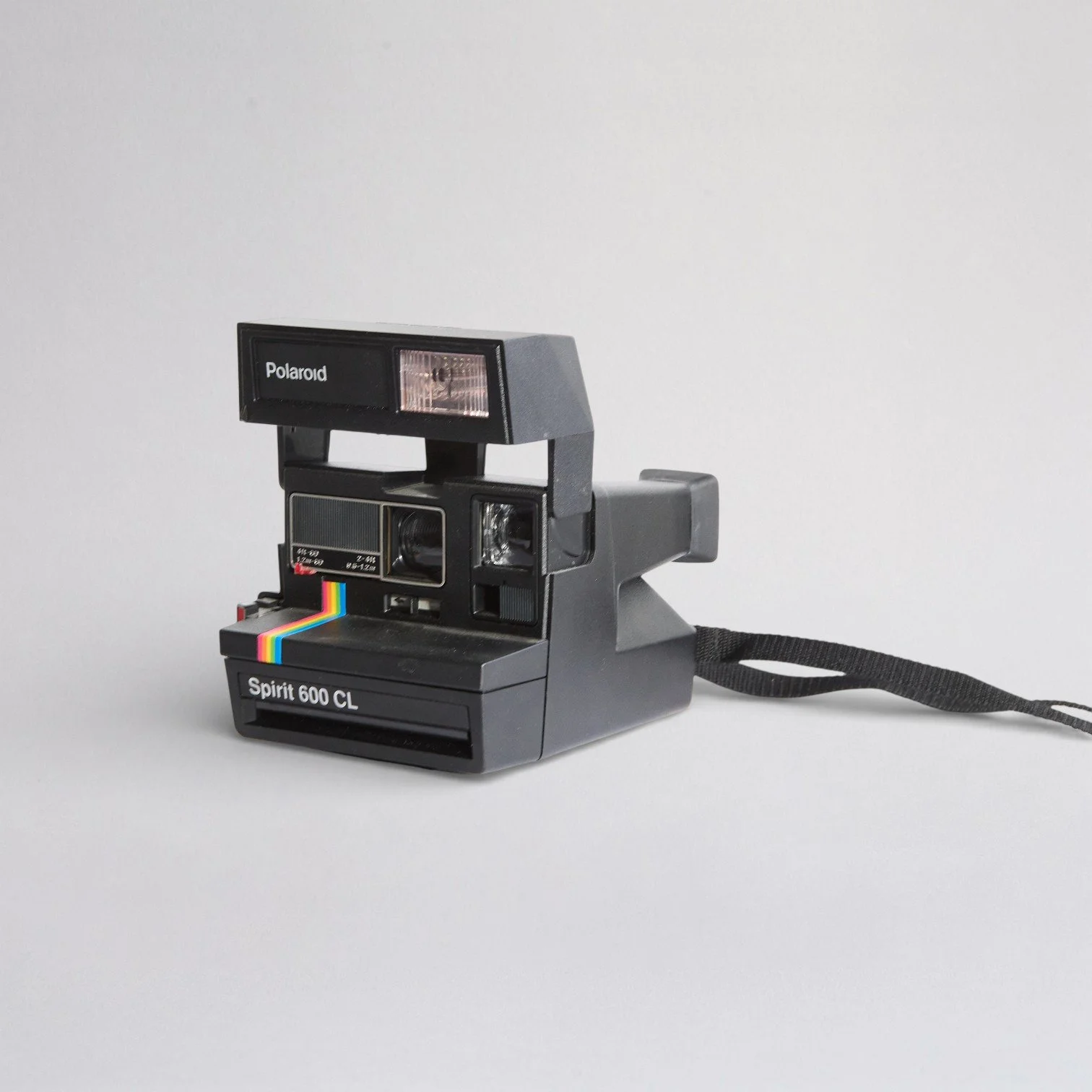 Polaroid-Spirit-600-CL-Curated-By-Carolina-Sosa-Abó