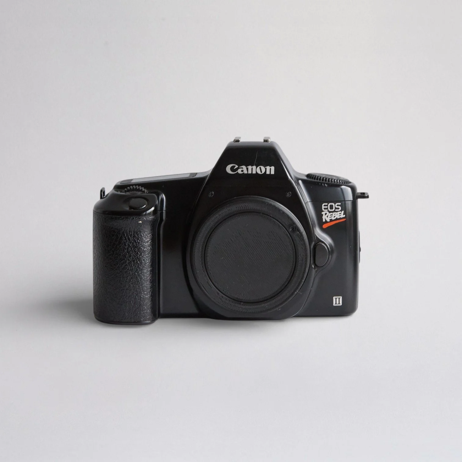 Canon-EOS-Rebel-II-Curated-By-Carolina-Sosa-Abó