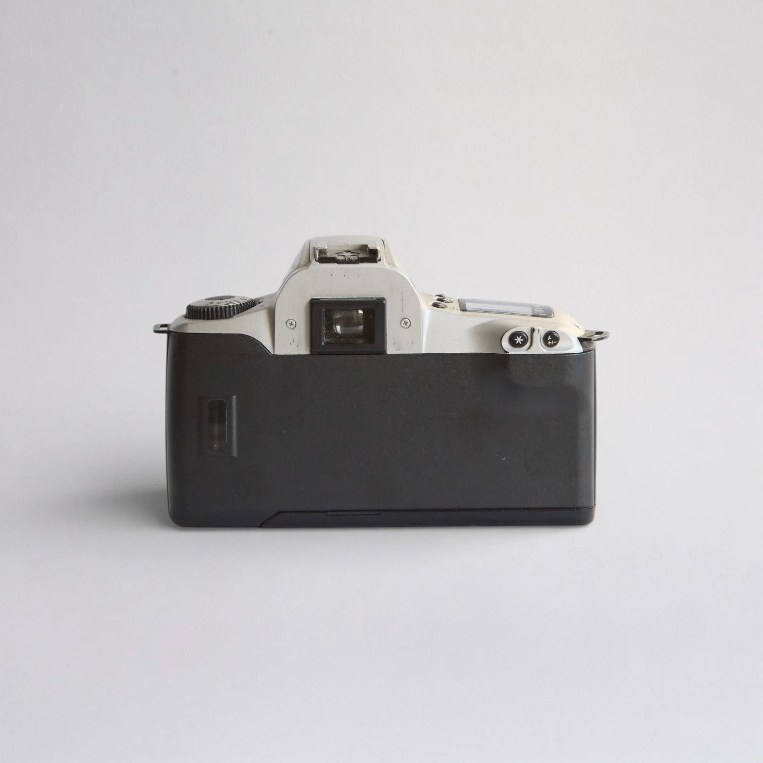 Canon-EOS-300-Curated-By-Carolina-Sosa-Abó