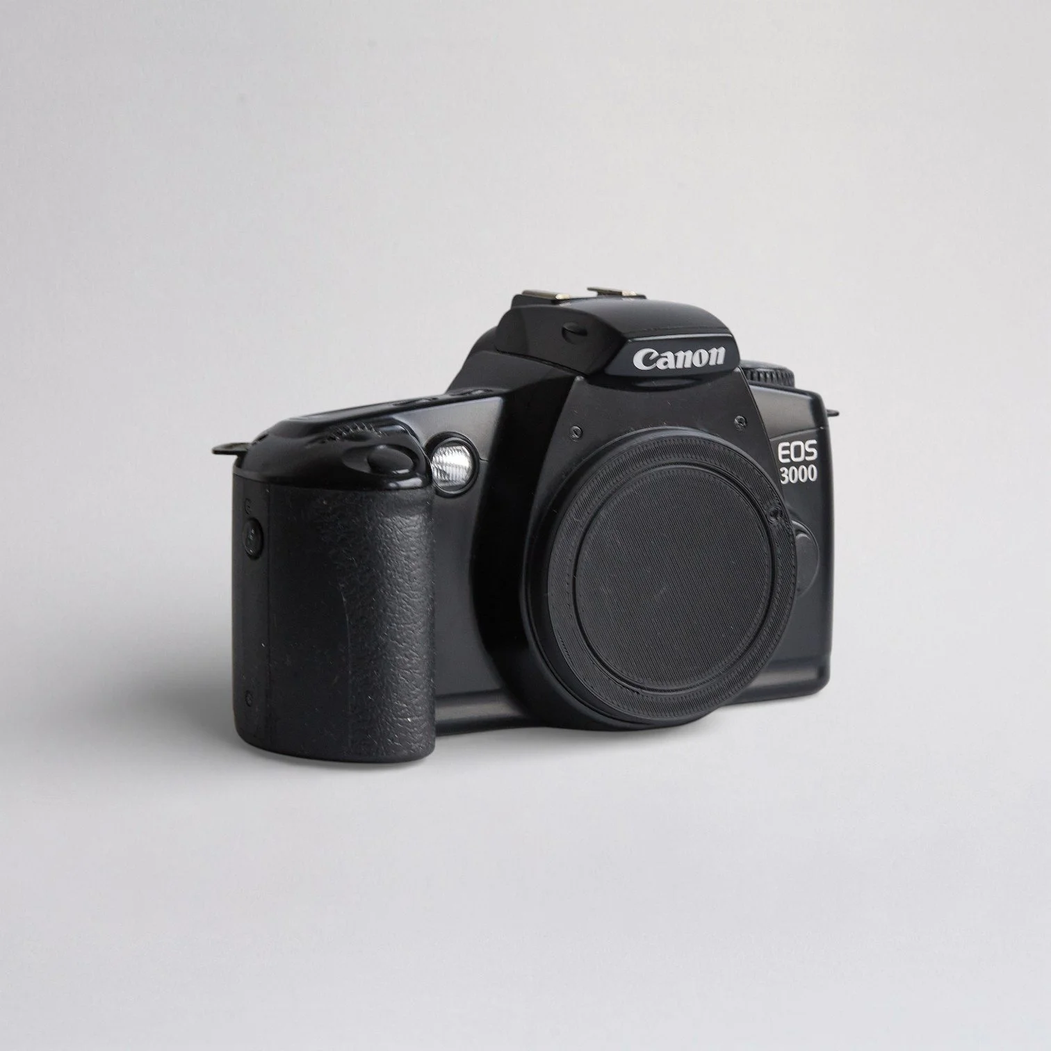 Canon-EOS-3000-Curated-By-Carolina-Sosa-Abó