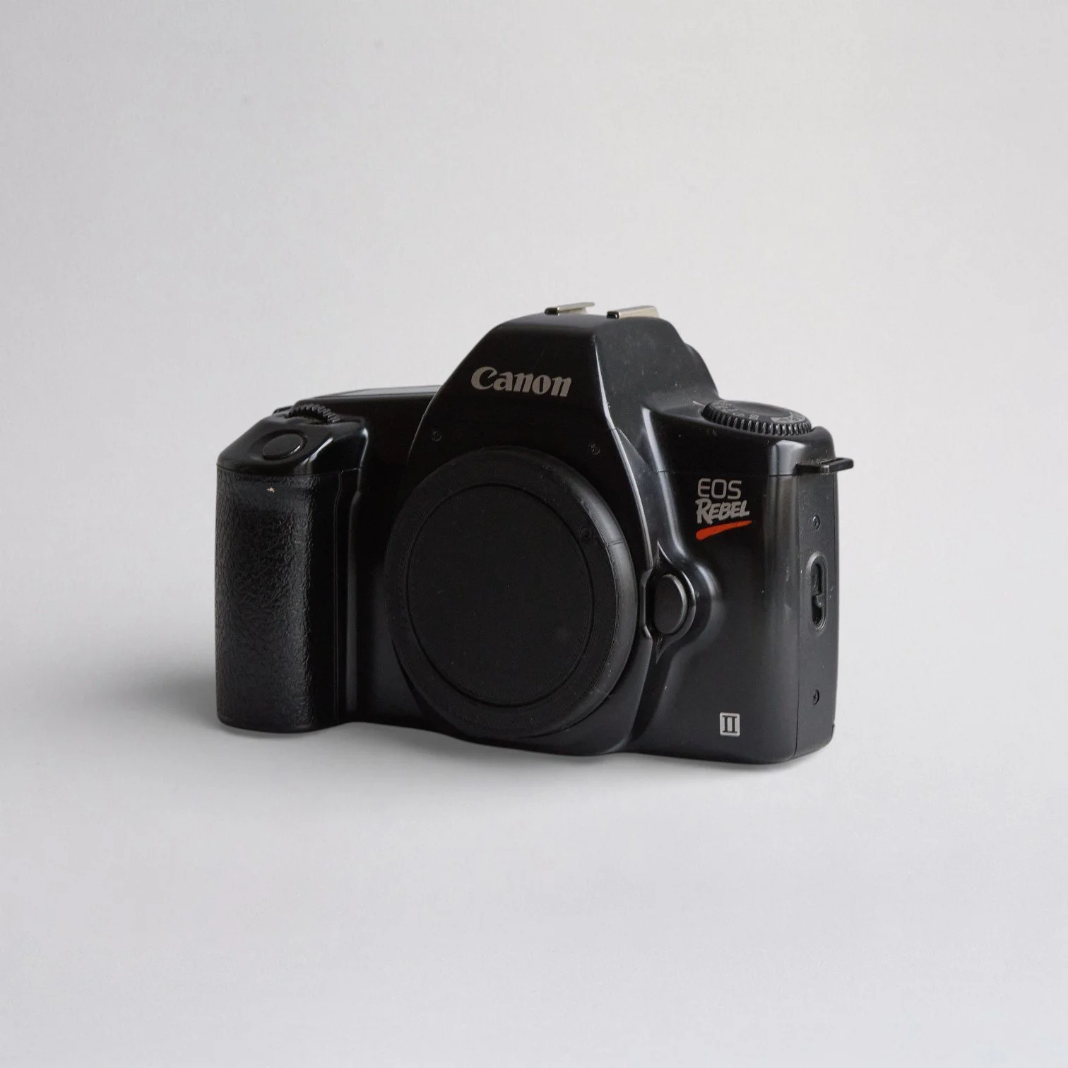 Canon-EOS-Rebel-II-Curated-By-Carolina-Sosa-Abó