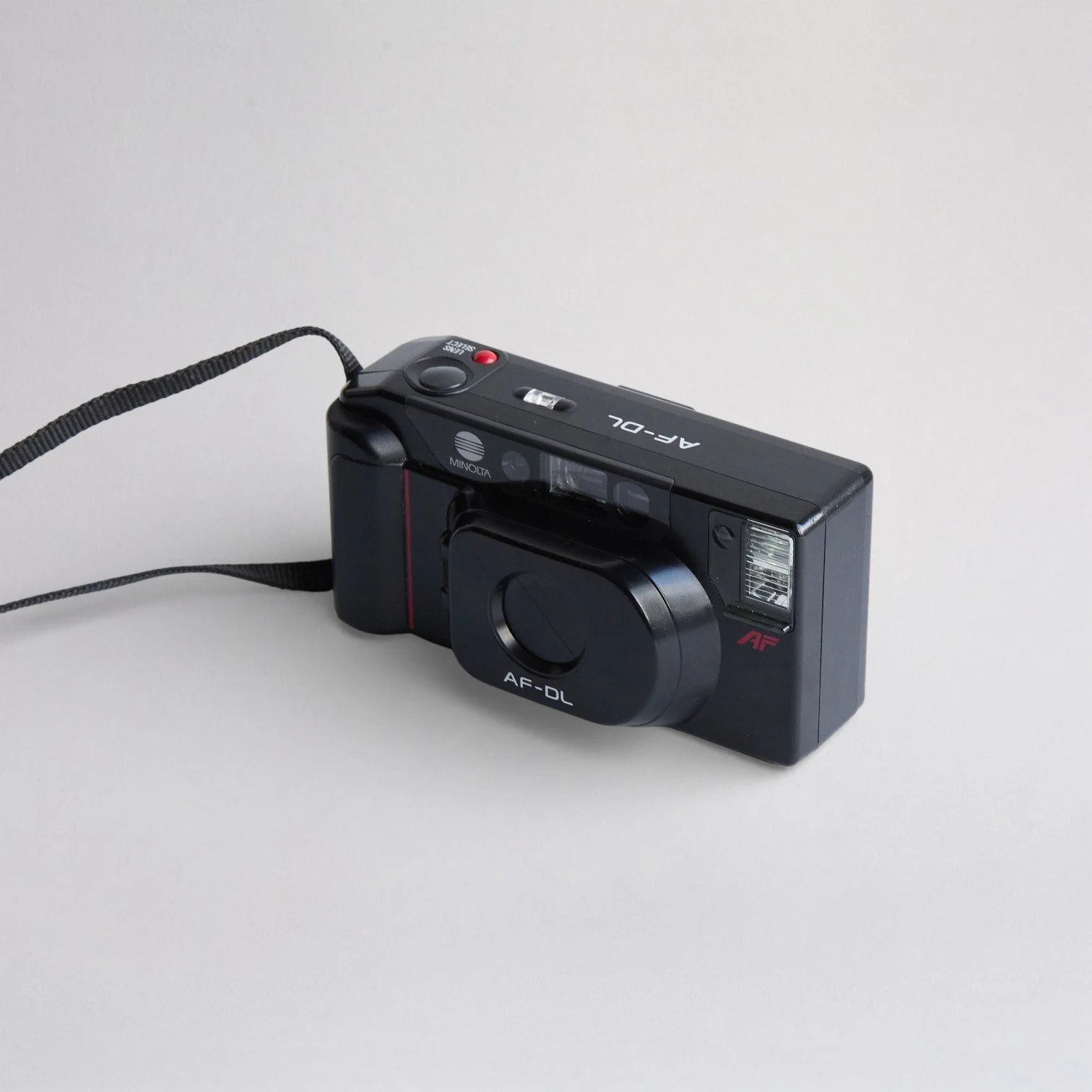 Minolta-AF-DL-Curated-By-Carolina-Sosa-Abó