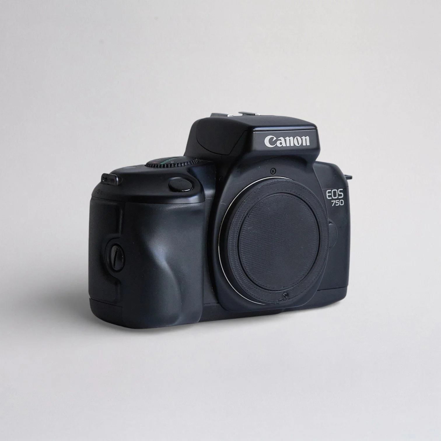 Canon-EOS-750-Curated-By-Carolina-Sosa-Abó