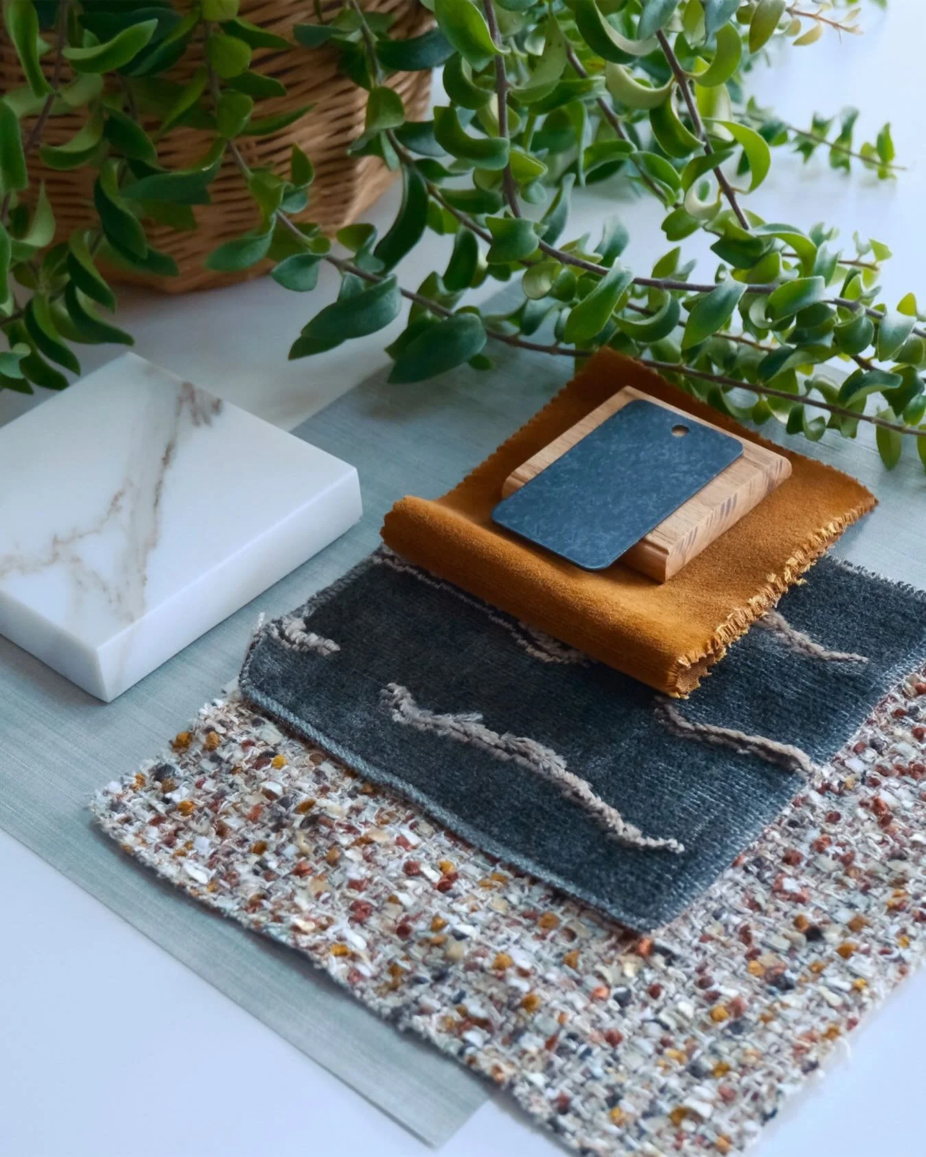 Dreaming and scheming

Wallpaper @tekturatalk 
Dark grey fabric @dedarmilano 
Metal &amp; marble @tomfaulkner 

#interiors #interiordesign #cheshirelife #cheshirebusiness #cheshireinteriors