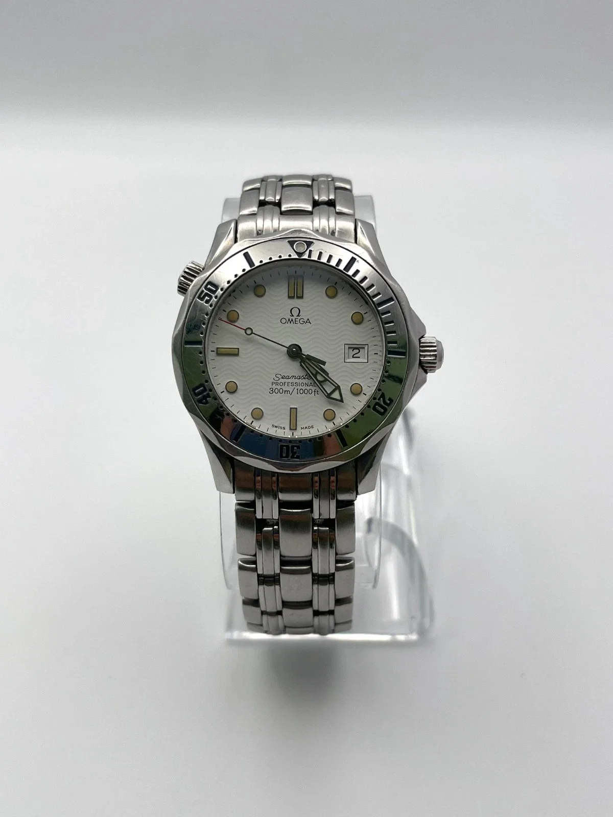 Omega Seamaster Professional 300M Quartz 196.1502 White Wave Dial Steel Watch