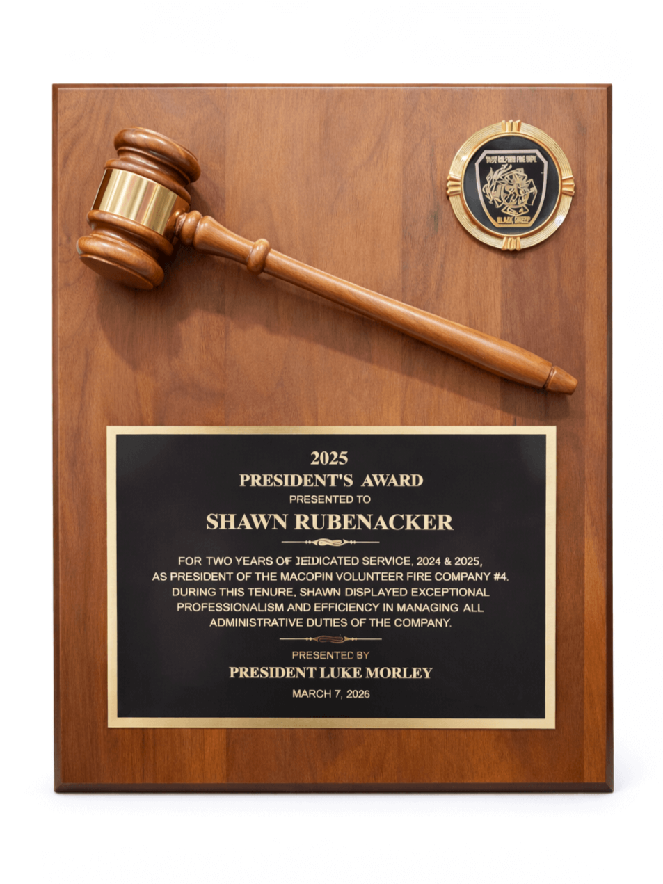 hg48-12x15-vertical-walnut-gavel-plaque-presidents-award.png