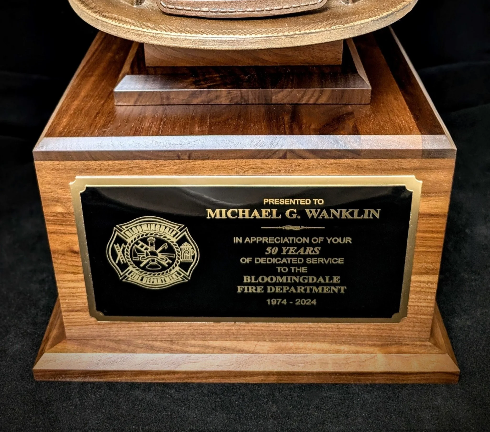 hb-base-solid-walnut-display-base-helmet-fire-award-trophy-year.jpg