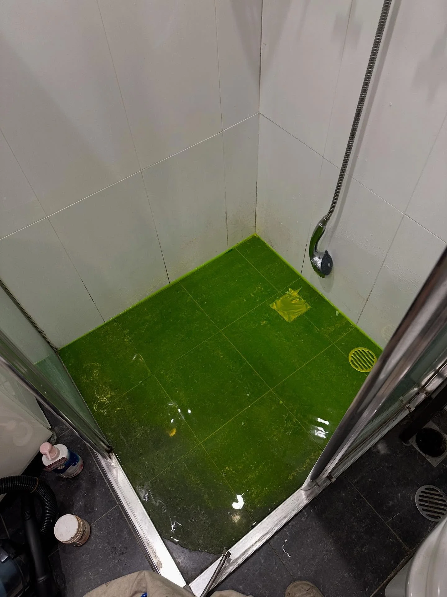 Here we are dye testing a bathroom waterproofing membrane which has clearly failed 🚿