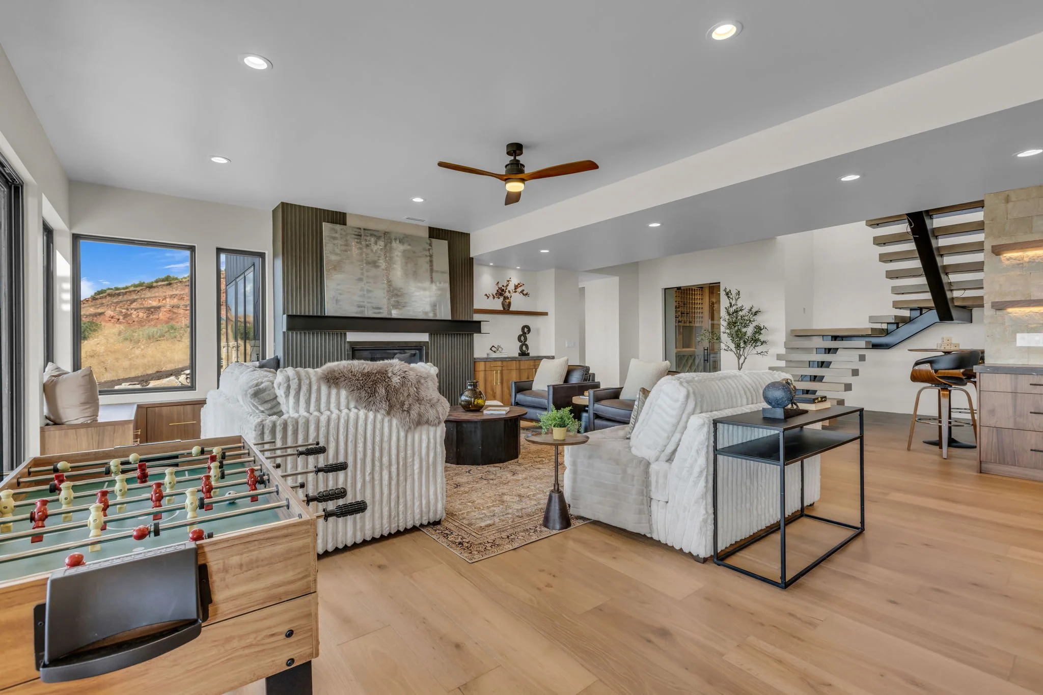 13-web-or-mls-2127-e-peak-vw-dr.jpg
