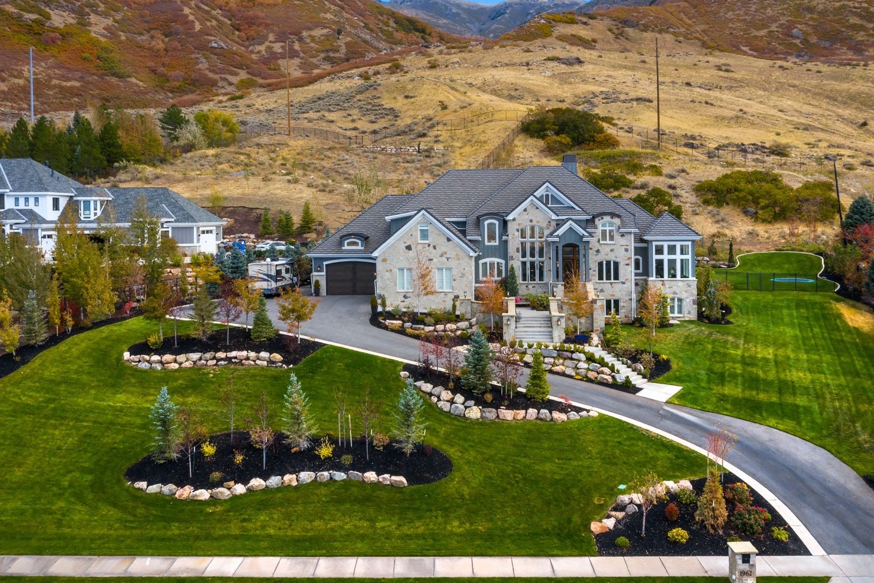 TRADITIONAL ESTATE IN THE WASATCH FRONT
