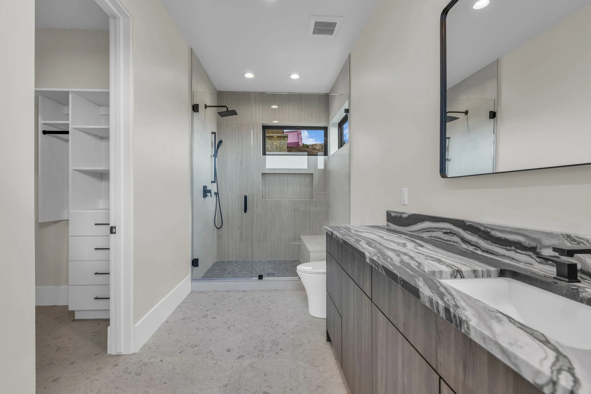 37-web-or-mls-2127-e-peak-vw-dr.jpg