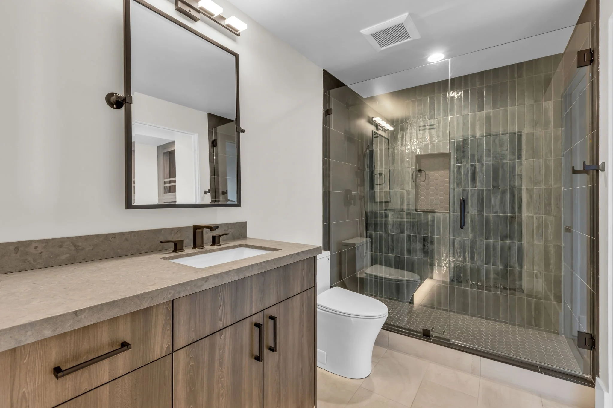 40-web-or-mls-2127-e-peak-vw-dr.jpg