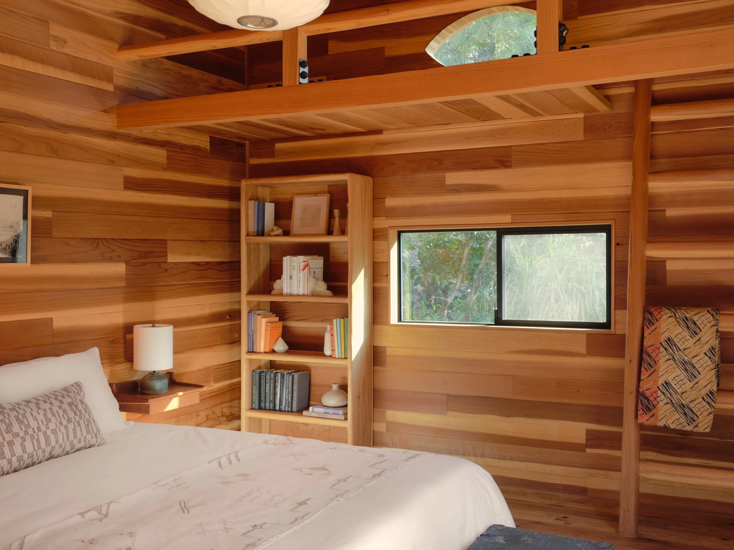 Mariah_O'Brien_Guest_Cabin_Bedroom-12.jpg
