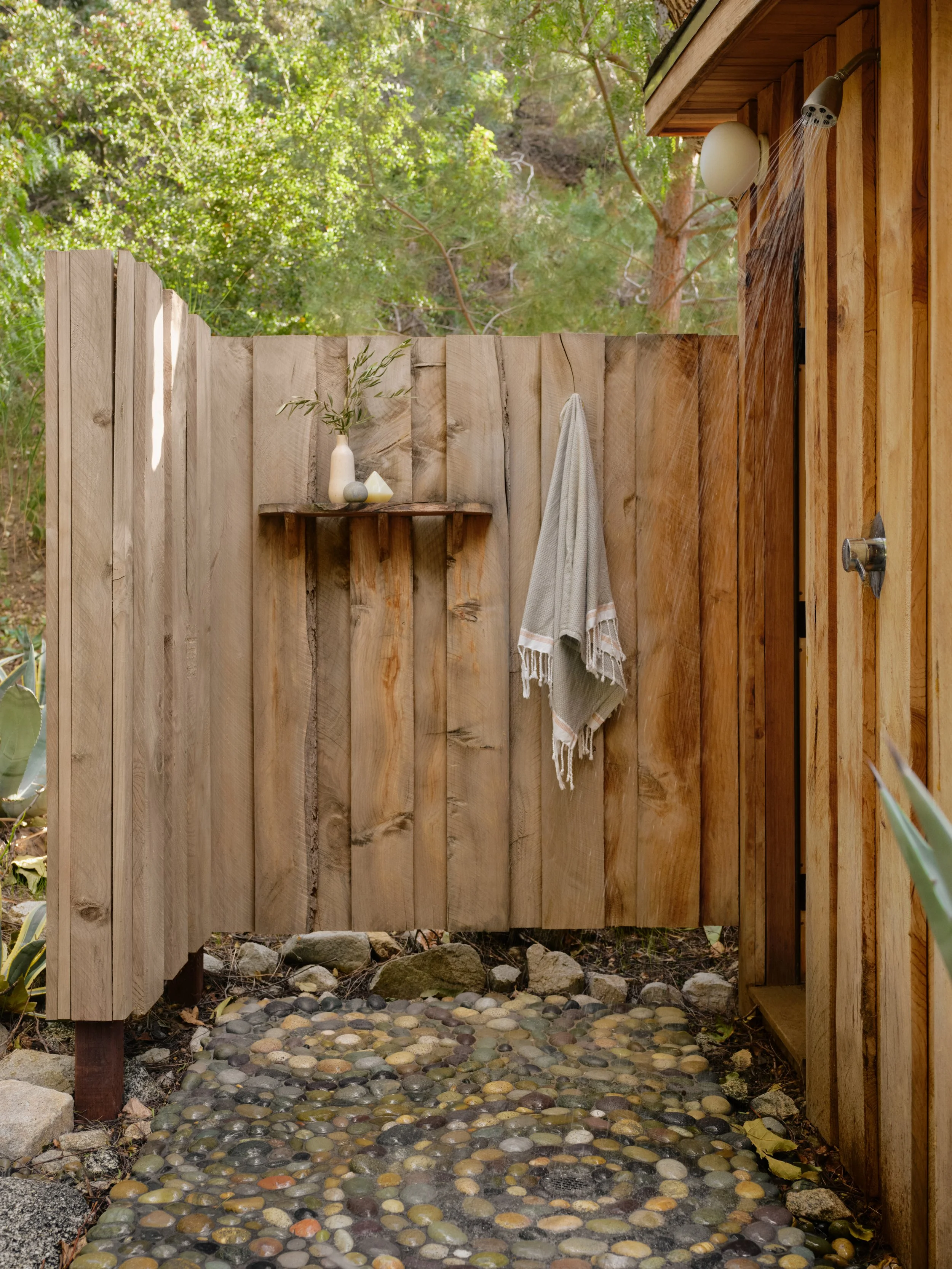 Mariah_O'Brien_Guest_Cabin_outside_shower.jpg