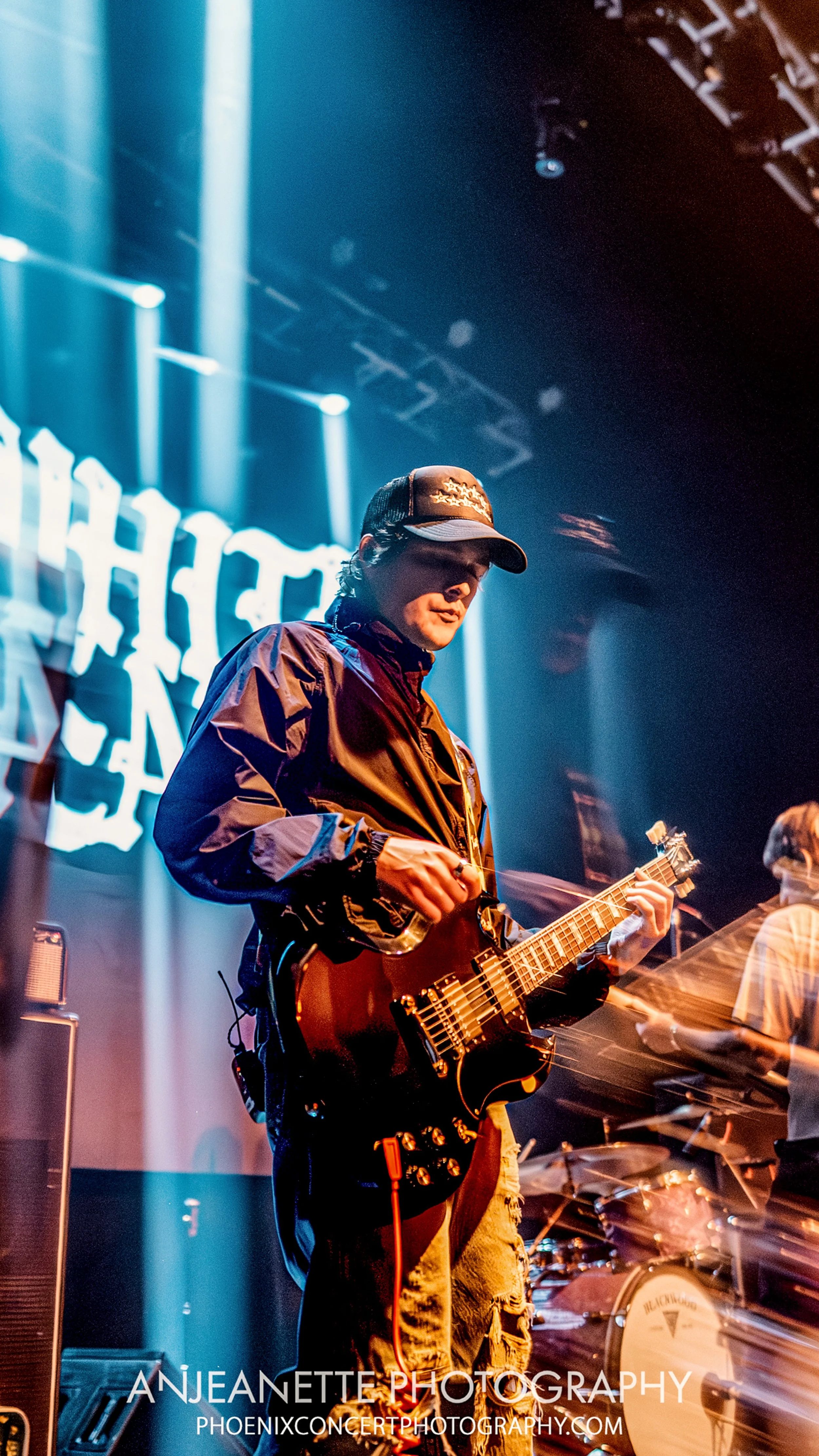 Concert Photographer in Phoenix, AZ near me Anjeanette Photography best music photos White Reaper, LA punk drug church death lens Walter Studios Psyko Steve Live Nation