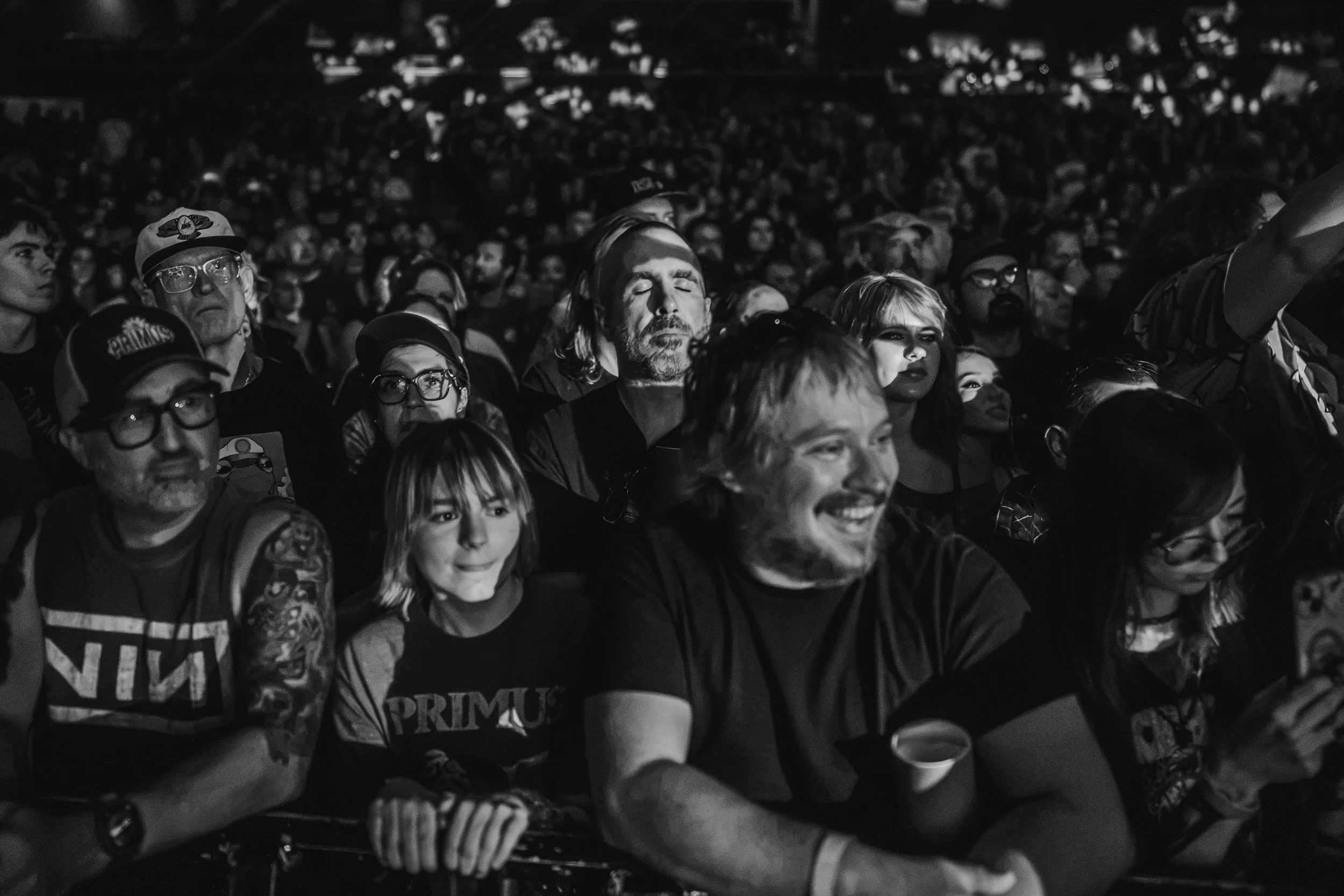 best Concert Photographer in Phoenix, AZ near me Anjeanette Photography top rated music photos primus, les claypool, lennon, deliruim, frog brigade, live nation