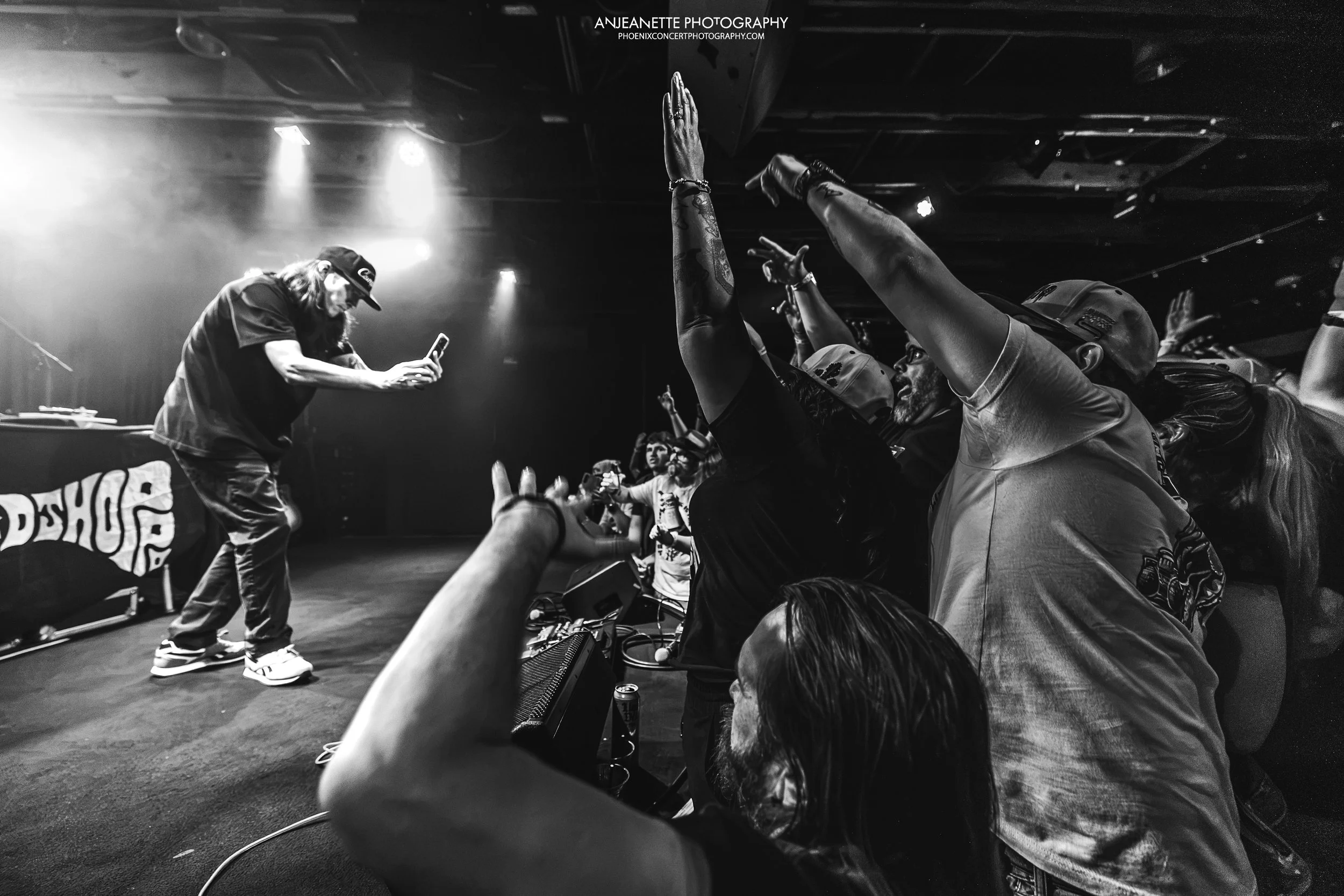 best Concert Photographer in Phoenix, AZ near me Anjeanette Photography top rated music photos crescent ballroom, wax and dj hopper, tour, live nation