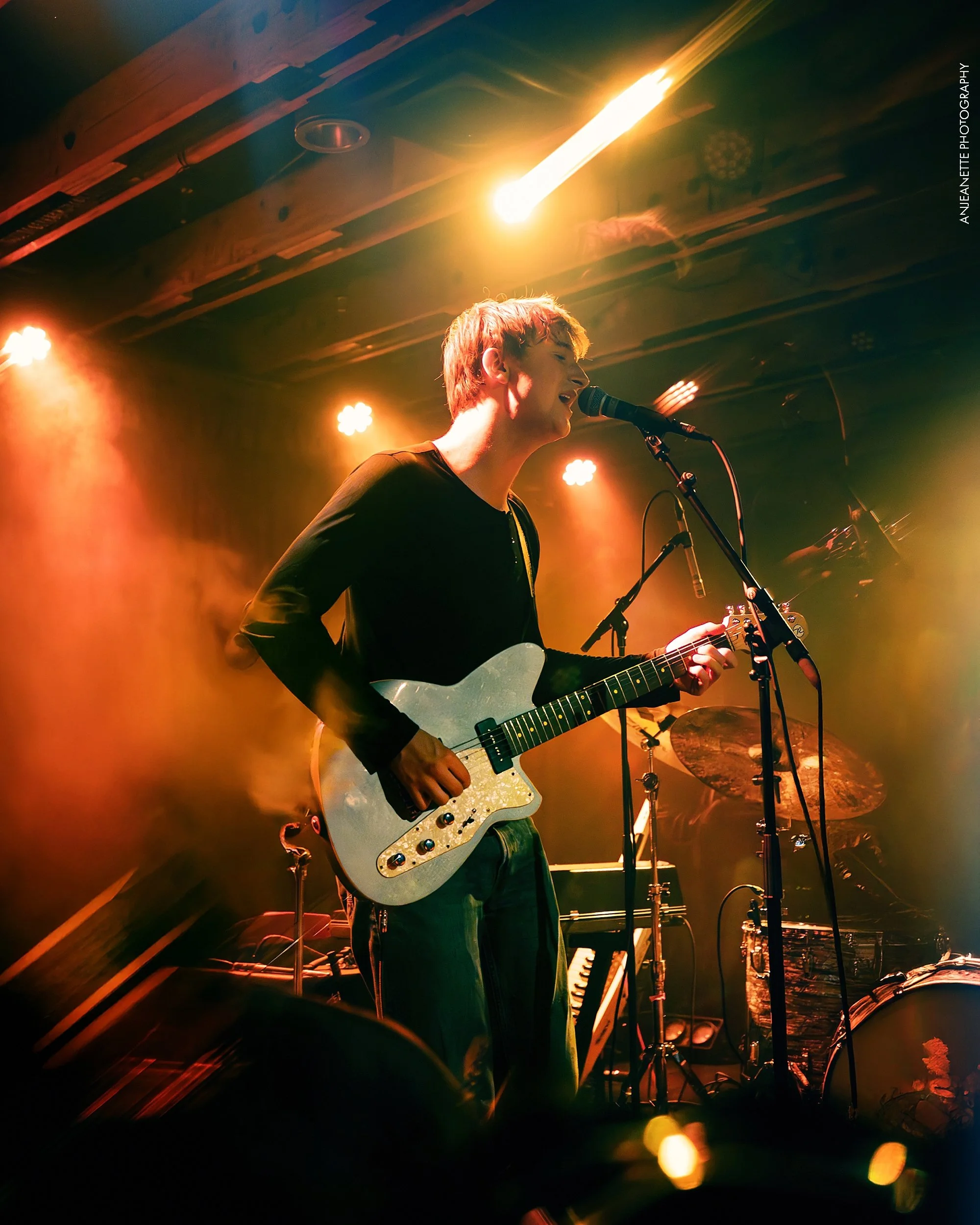 best Concert Photographer in Phoenix, AZ near me Anjeanette Photography music photos Dove Ellis The Crescent Ballroom Offstage Exposure Magazine