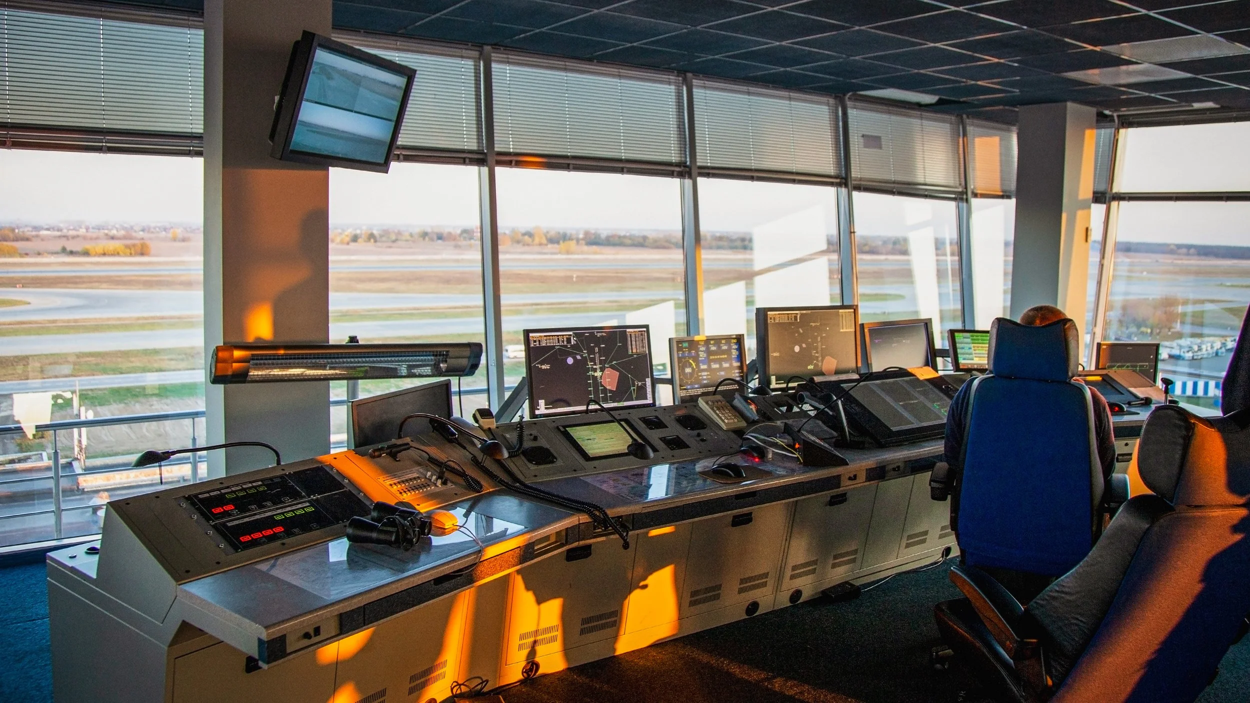 FAA to Cut Flights if Shutdown Continues