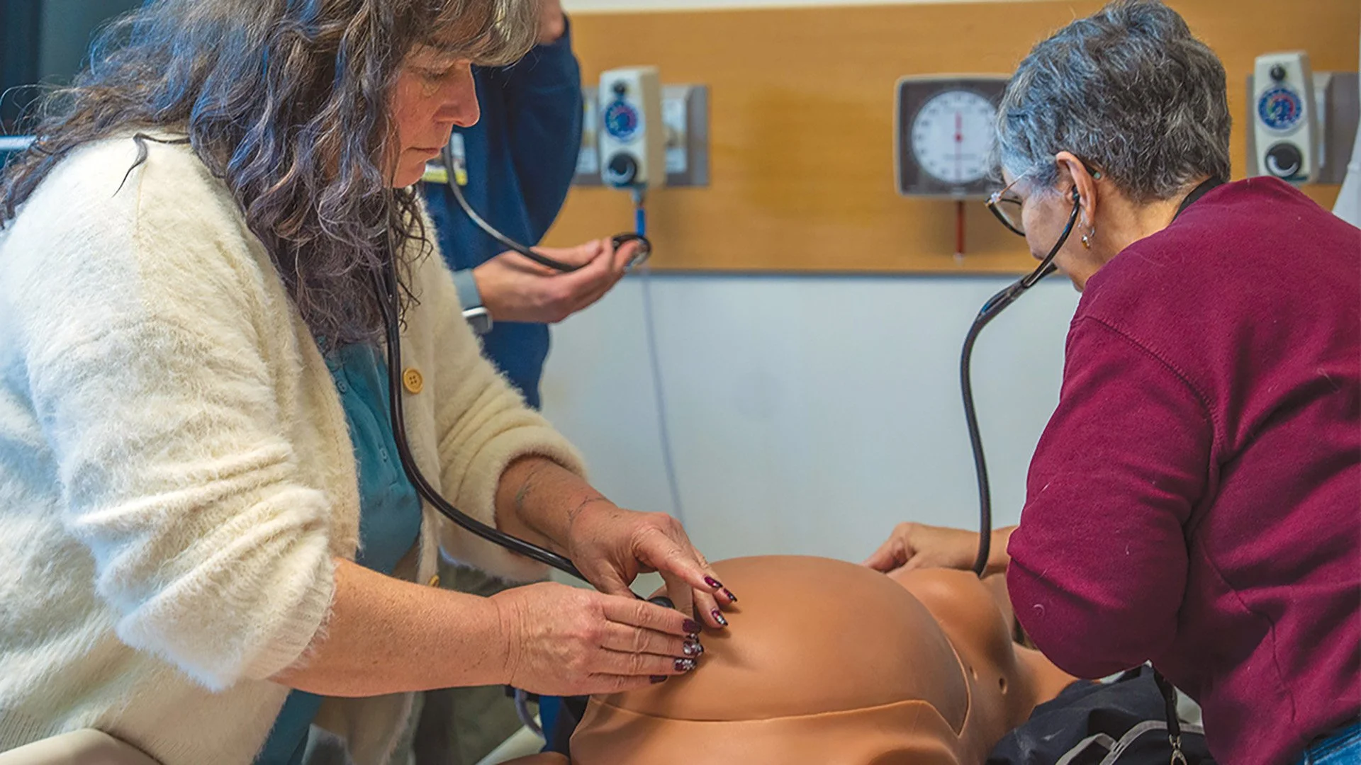 High-tech ‘Lucina’ simulator prepares KCC nursing students for real-life labor and delivery