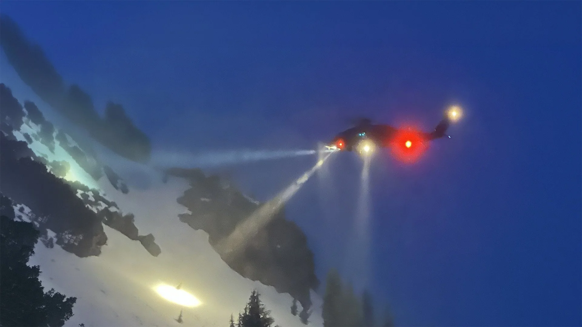 Black Hawk Assists Snowboarder Rescue Near Broken Top