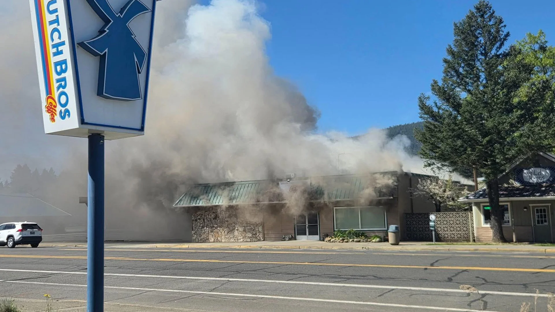 Lions Club Building Damaged in Cave Junction Structure Fire