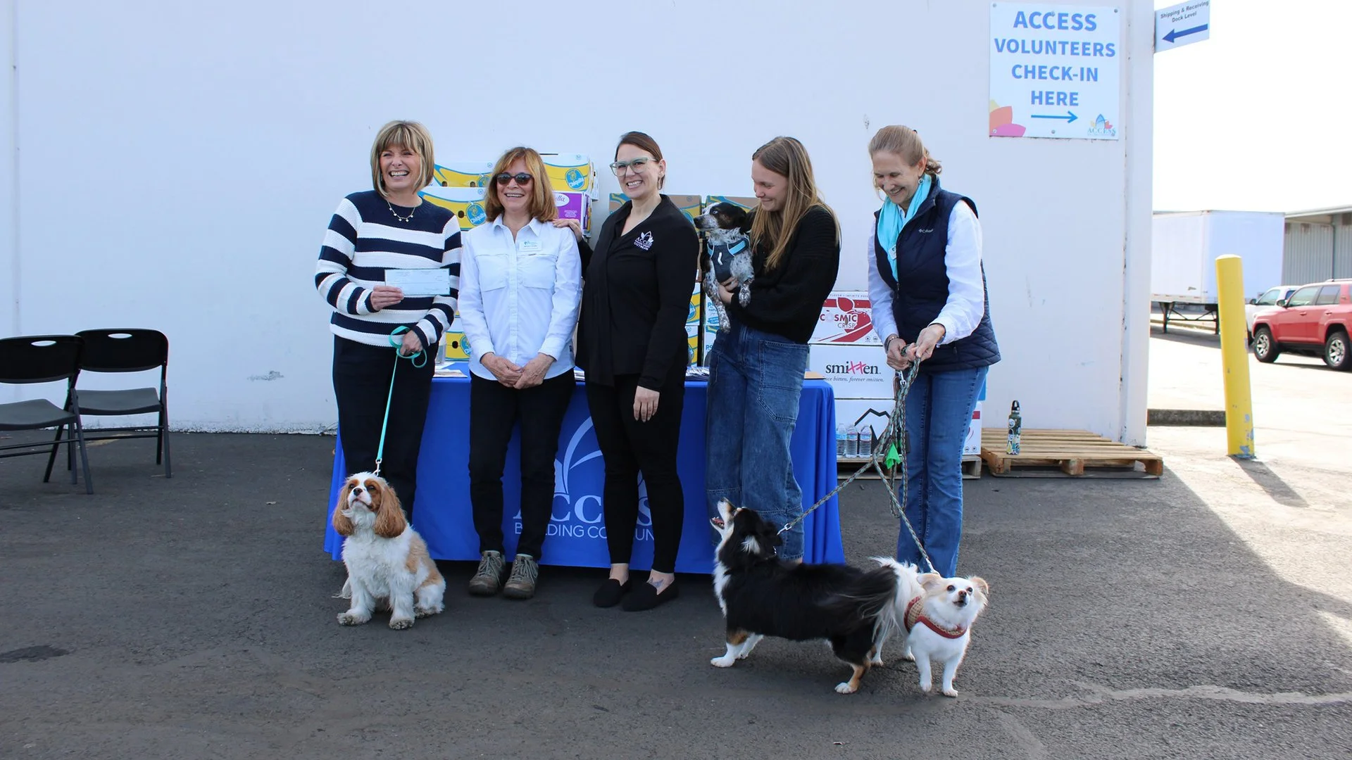 $10K Grant Supports Pet Food for Families in Need
