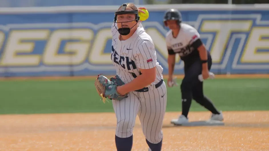 Lady Owls Reach Bracket Final