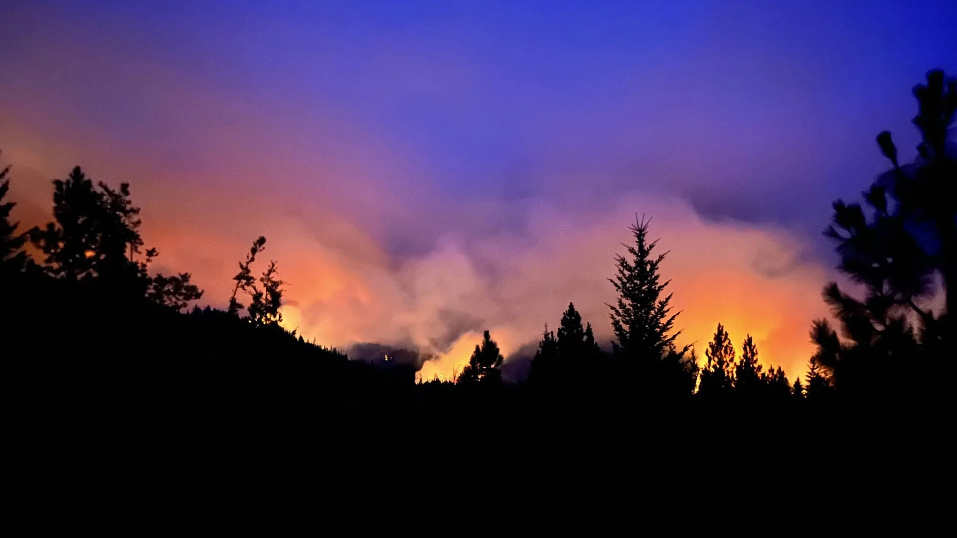 East Evans Creek Fire Reaches 13,999 Acres, Containment Rises to 8% as Critical Weather Returns