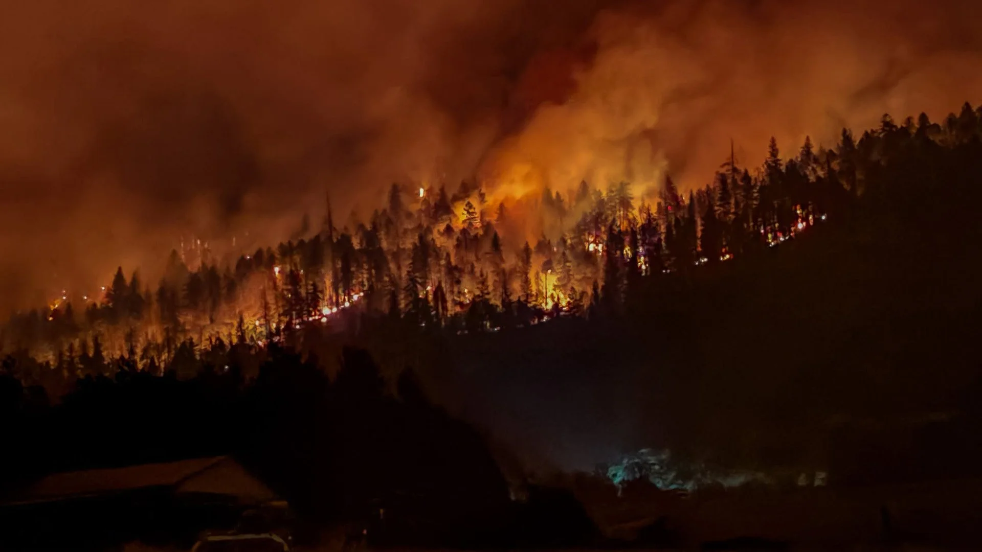 Crews Reposition as Winds Threaten East Evans Creek Fire Lines