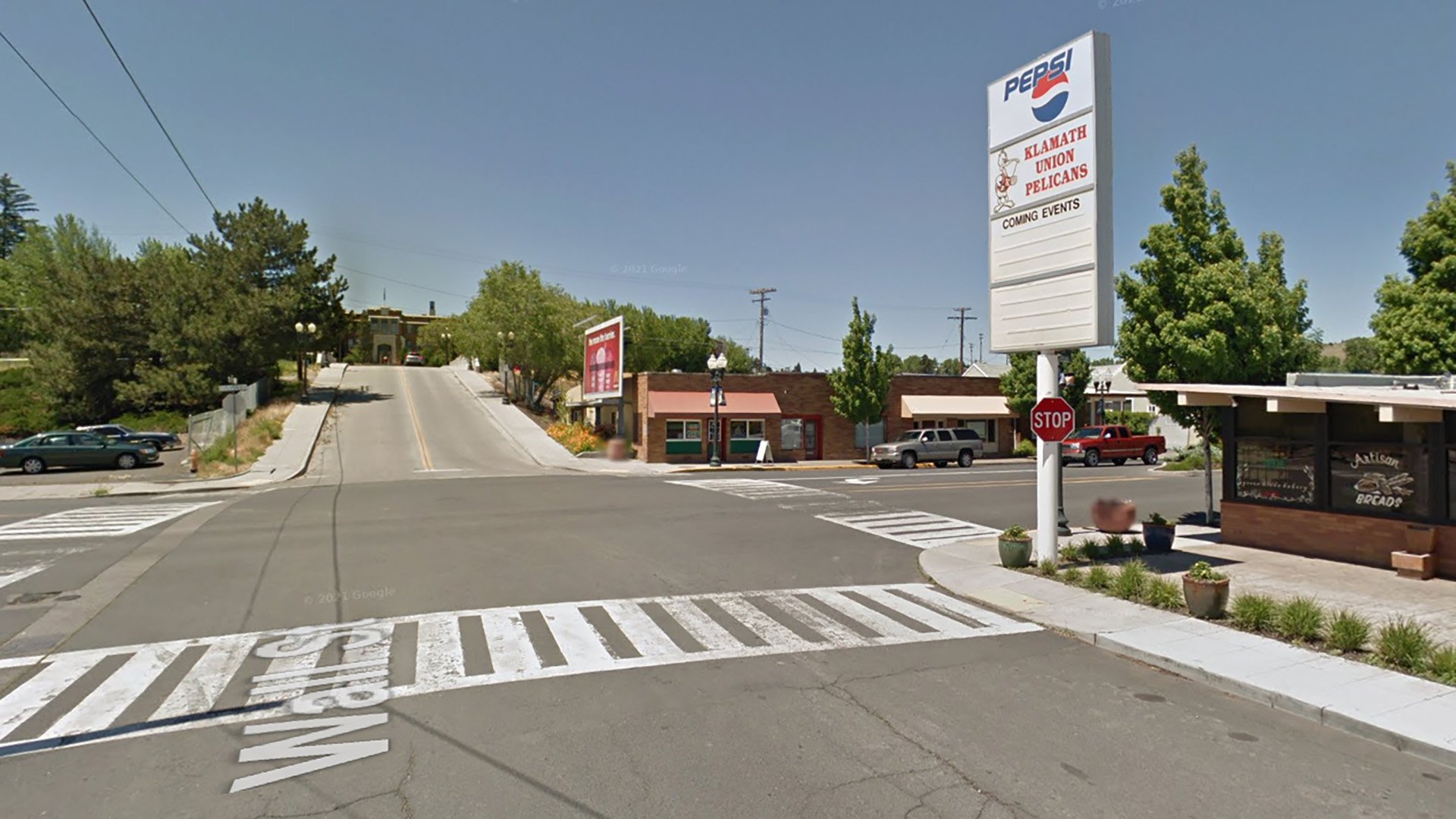 New Four-Way Stop Coming to Esplanade and Wall Near Klamath Union High School