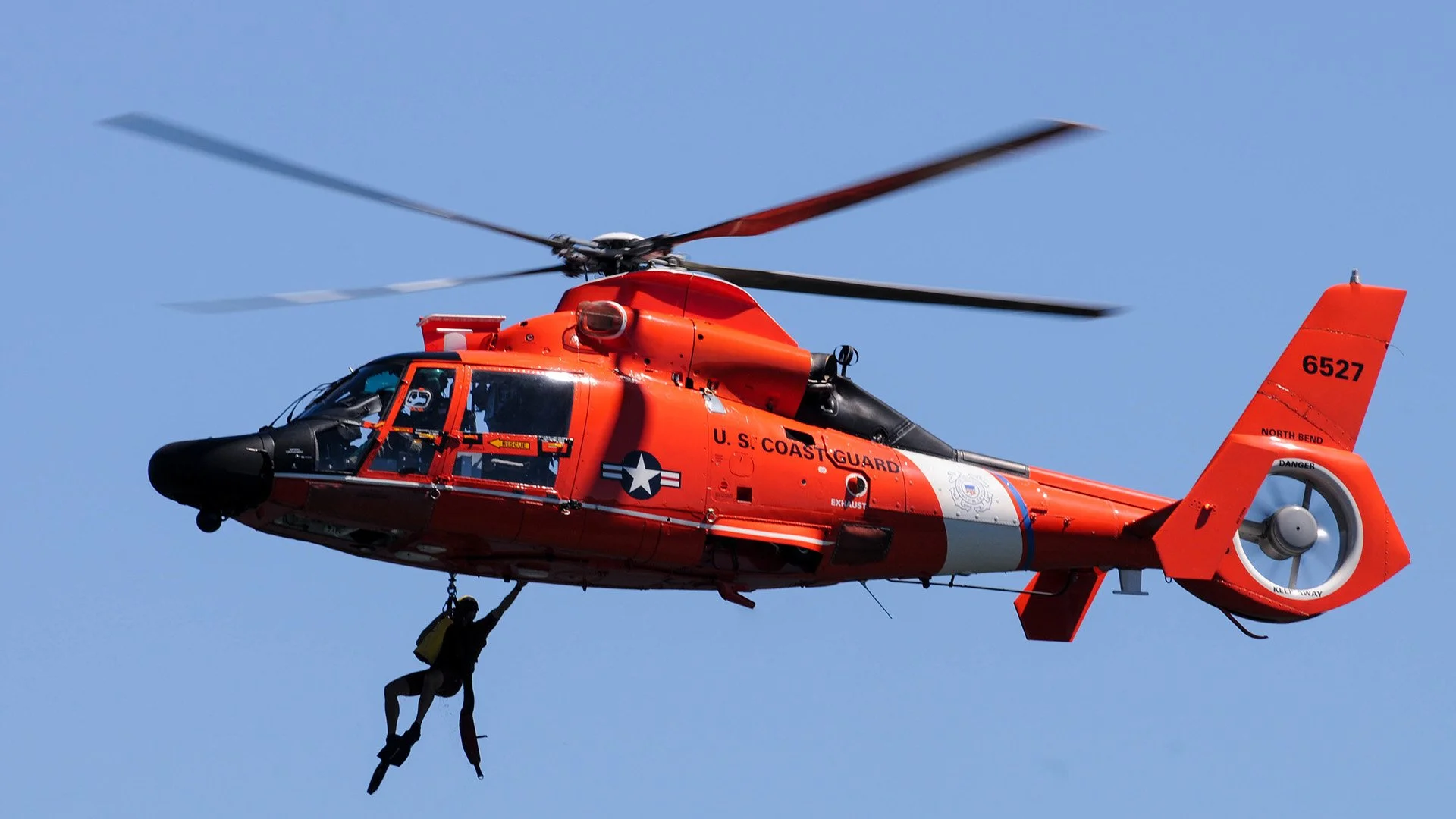U.S. Coast Guard Helicopter Rescues Injured Rafter from Remote Rogue River