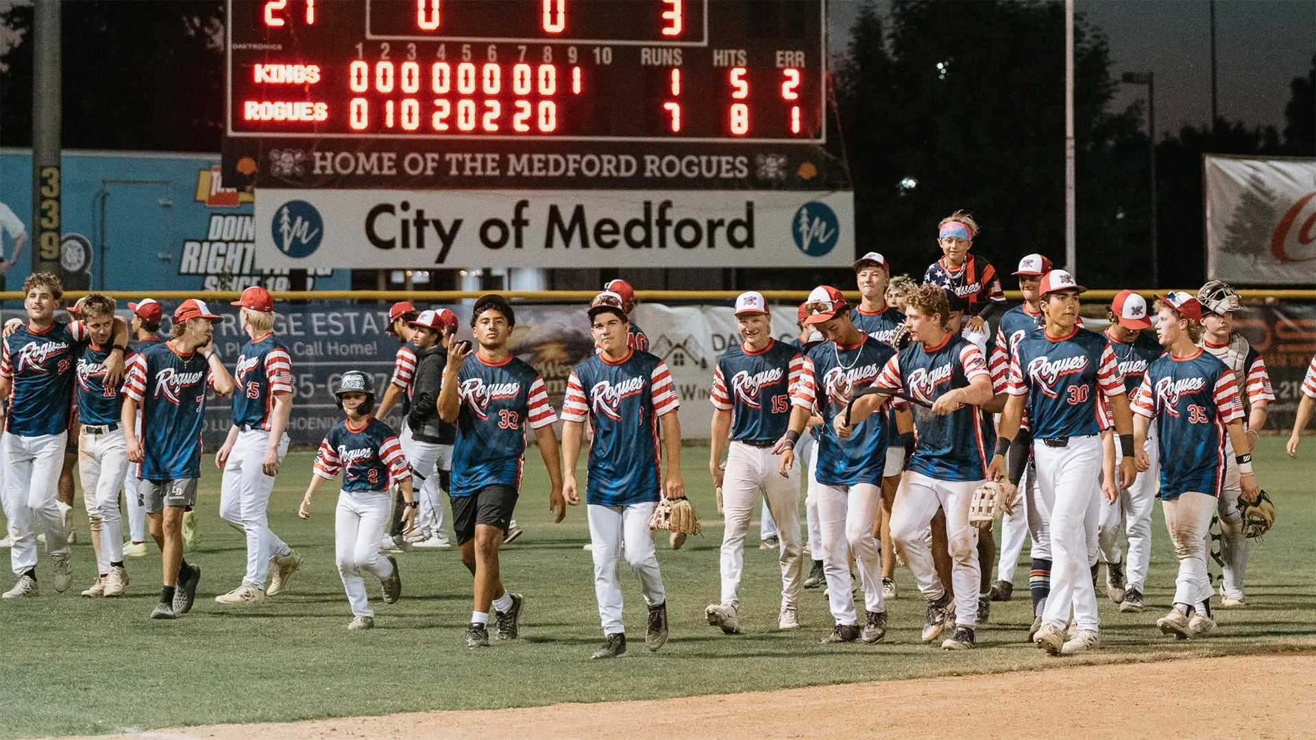 Medford Rogues Close Winning Season in Third Place