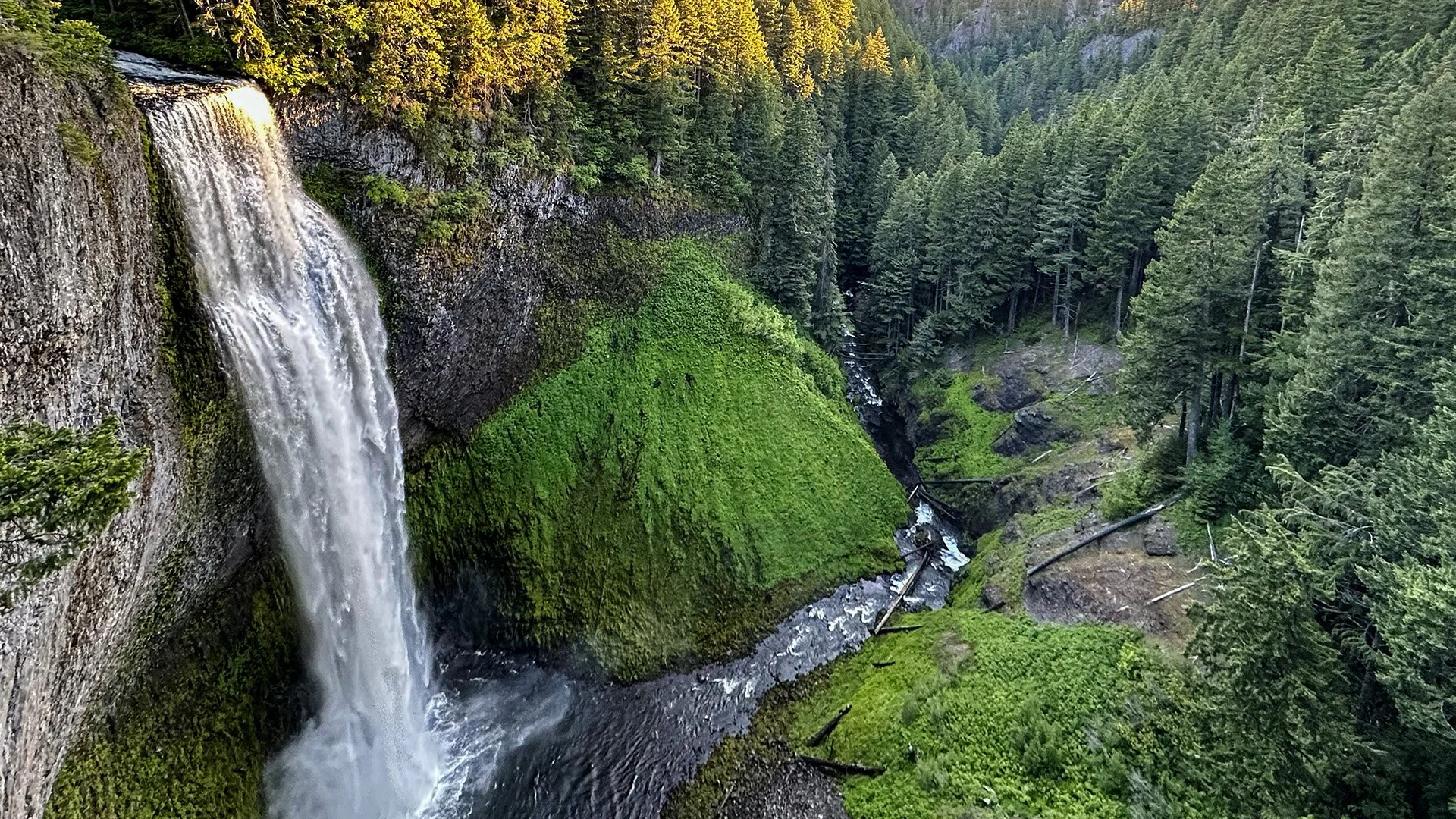 Salt Creek Falls Reopens After Major Visitor Upgrades Along Highway 58