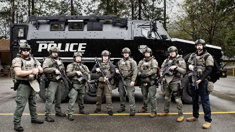 SWAT Standoff Ends Two-Week Manhunt in Grants Pass