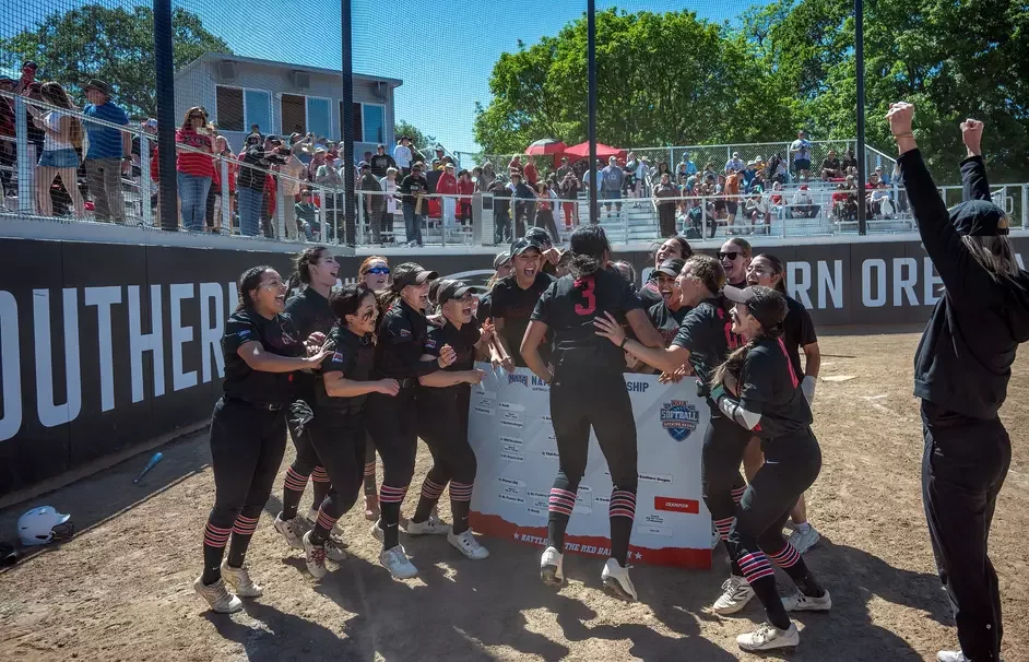 Raiders Advance, Owls Face Deciding Game