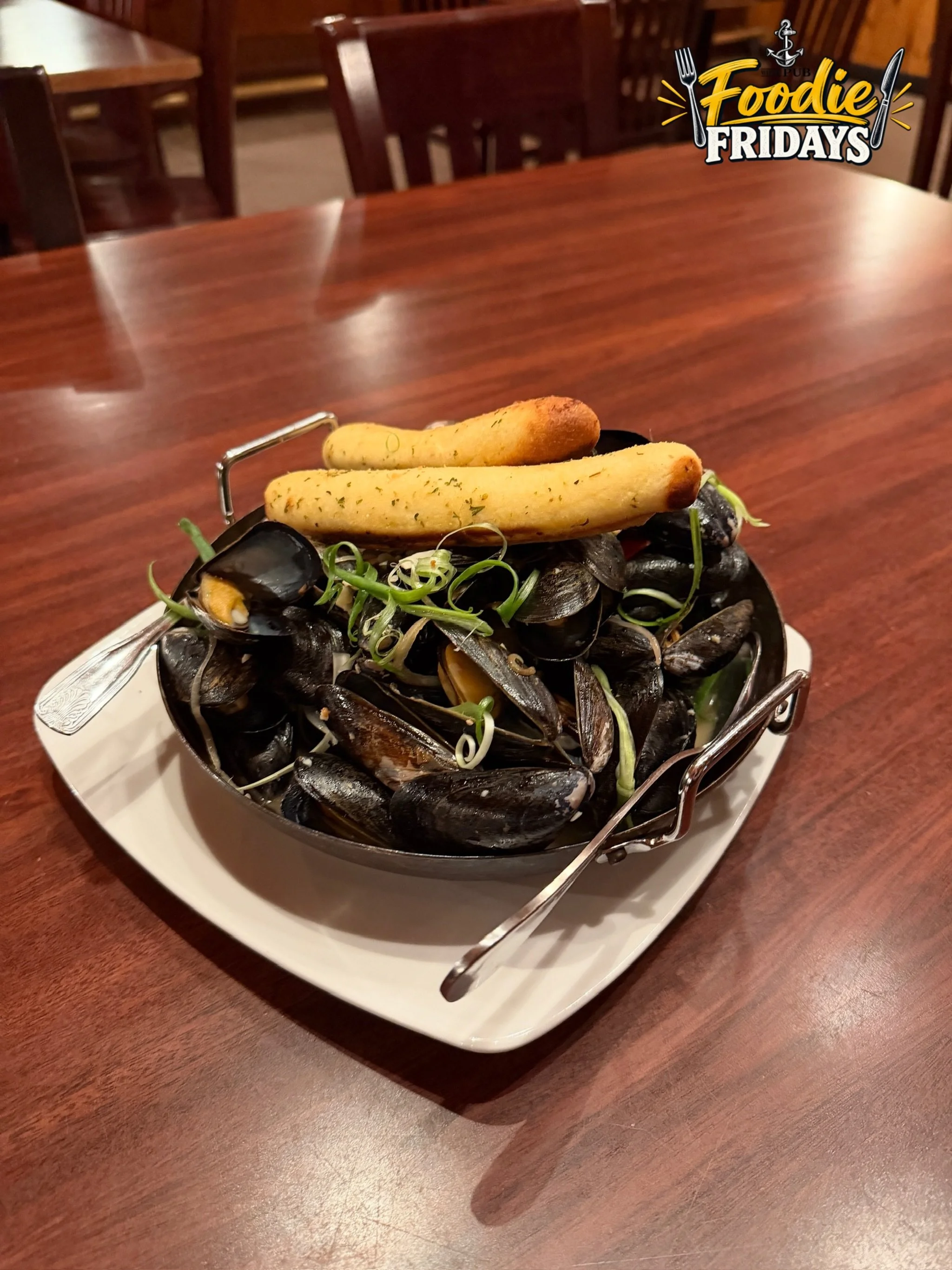 Foodie Friday at The Wharf!

This week, we&rsquo;re putting the spotlight on our mussels. A great way to start your meal, share with the table, or keep all to yourself. We won&rsquo;t judge.

Stop in this weekend and give them a try!

#FoodieFriday #