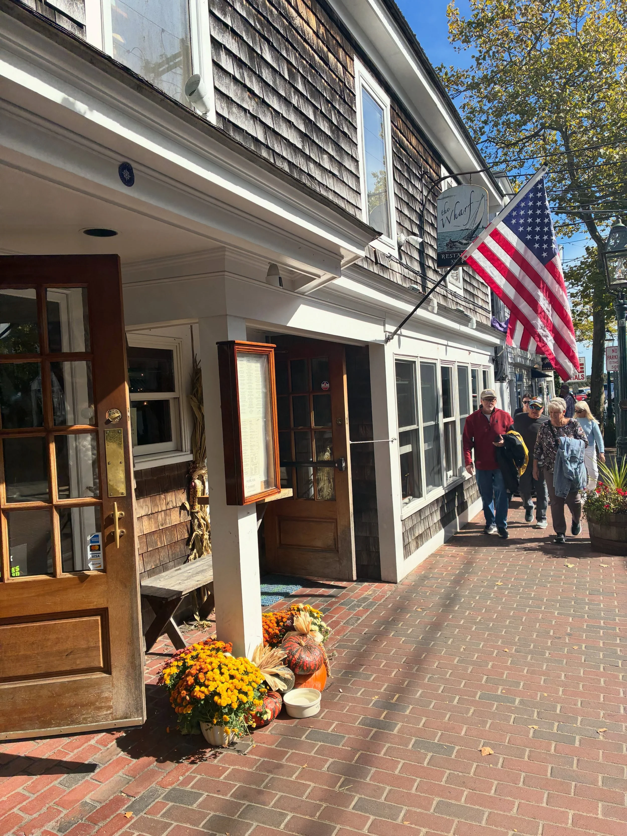It&rsquo;s a beautiful day to come down to the Wharf!

Kitchen open until 9:00
Pub open until 12:30
DJ Mateus in the back bar at 10:00