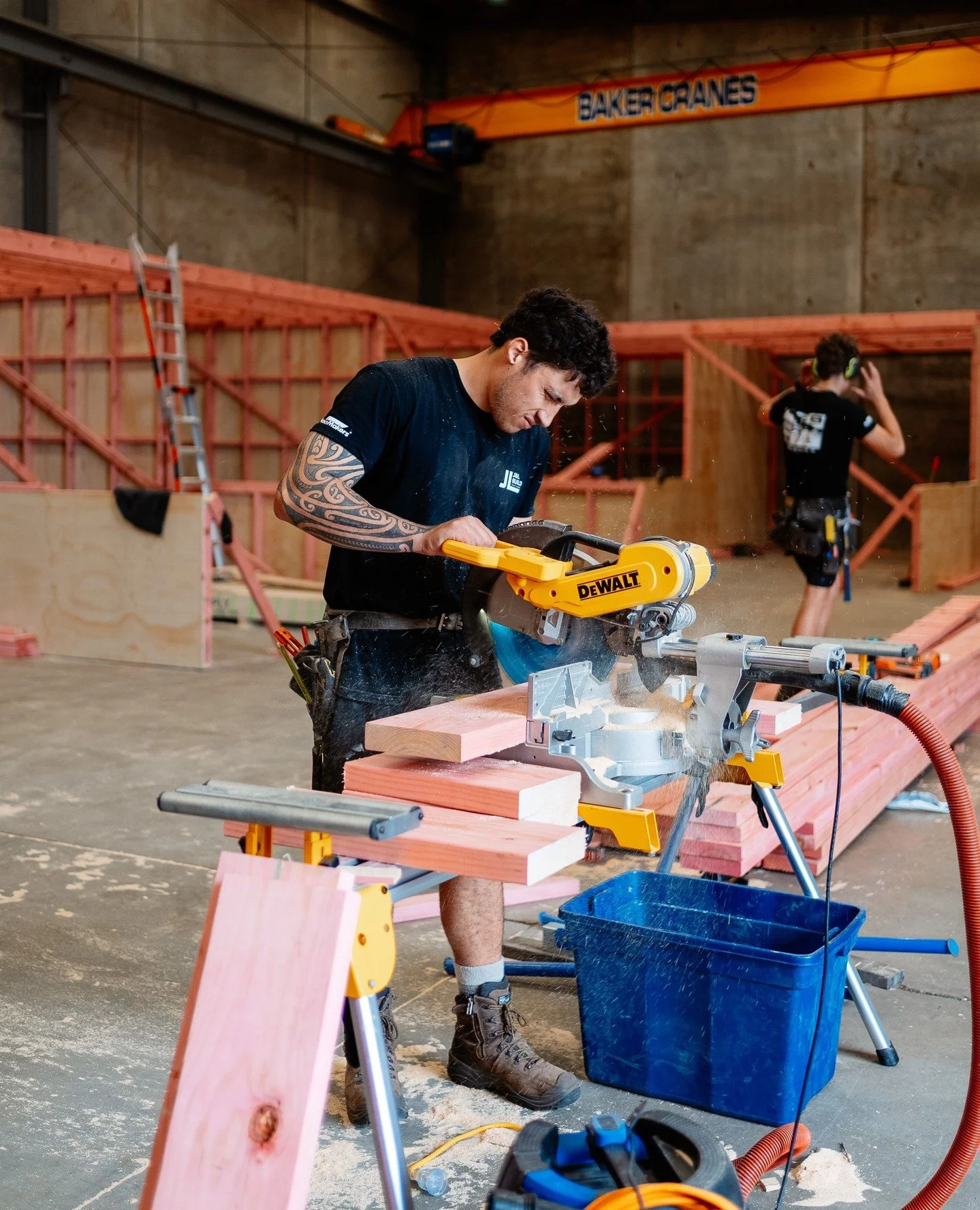 The boys have been hard at work this week 💪⁠
⁠
Bays are up, details coming together, and serious progress happening on-site. We can&rsquo;t wait to show you next week&rsquo;s build update, trust us, it&rsquo;s a good one 👀⁠
⁠
#GolfPrecinct #BehindT