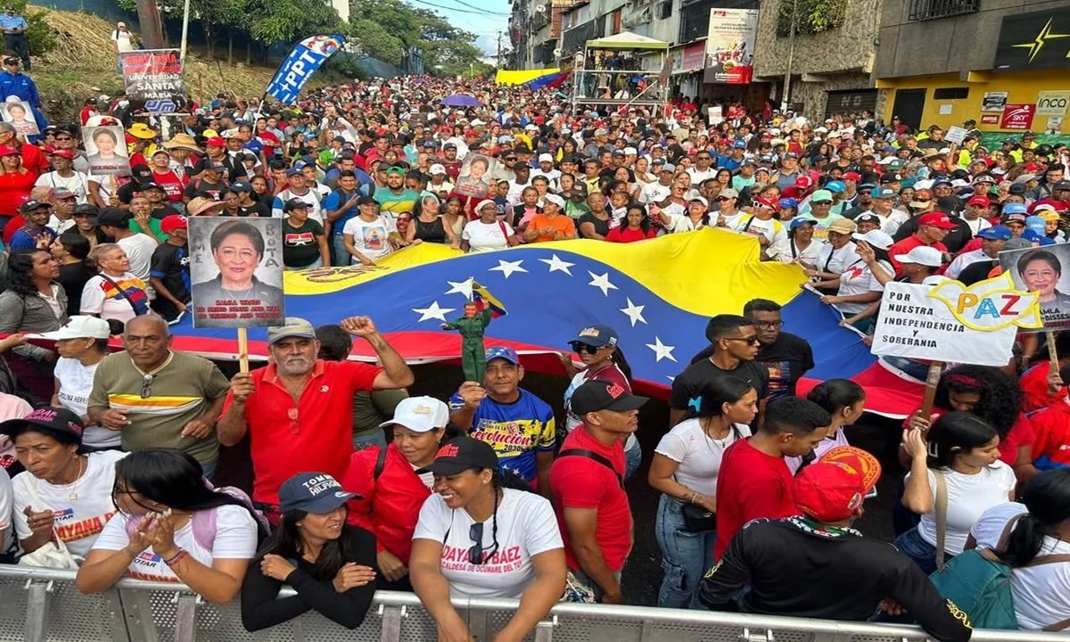 Gloria al bravo pueblo