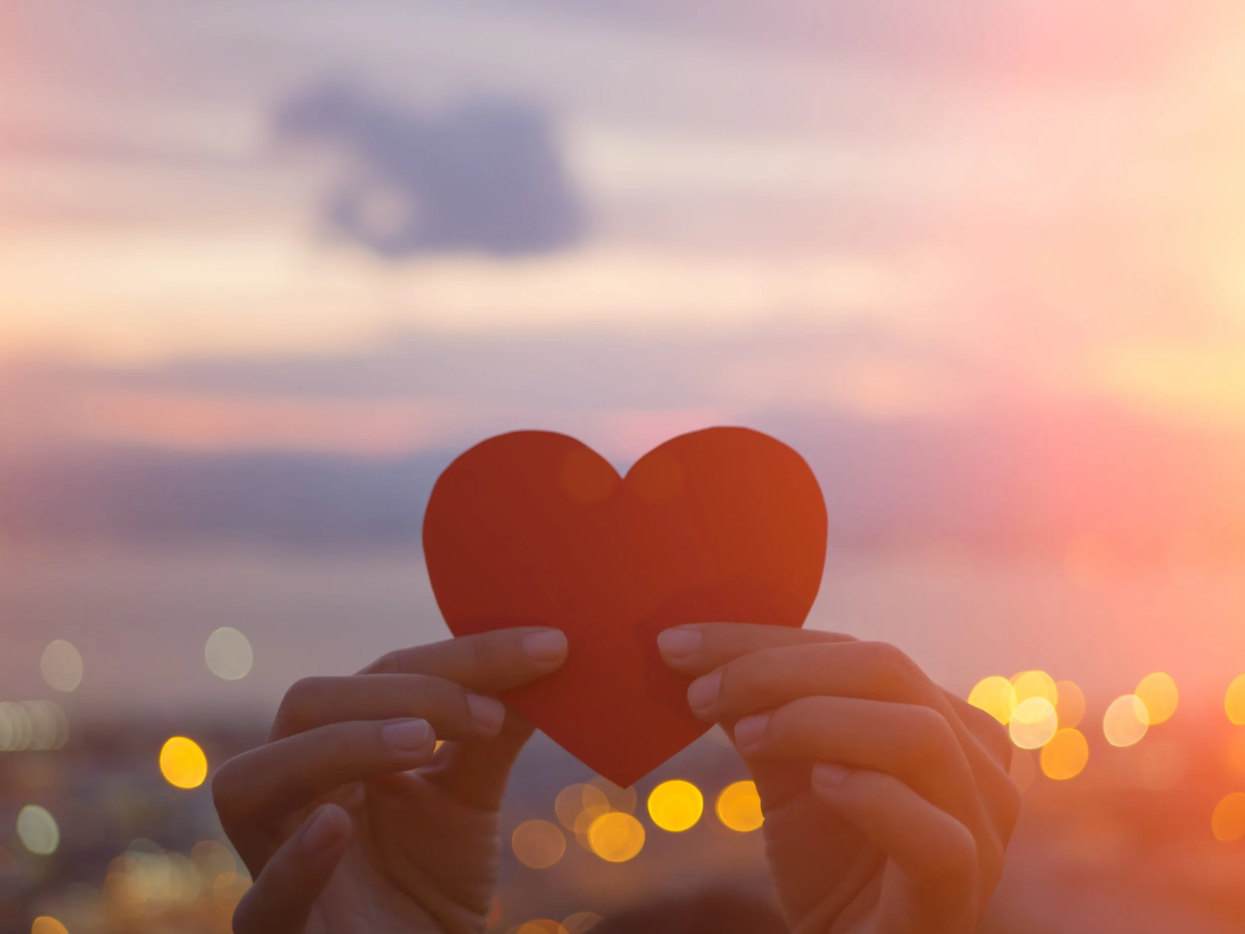 El amor resuelve la tensión entre libertad y sociabilidad