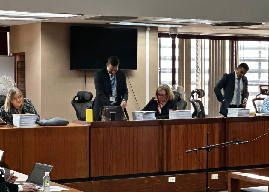 Después de 25 años, admiración por el coraje de los jueces