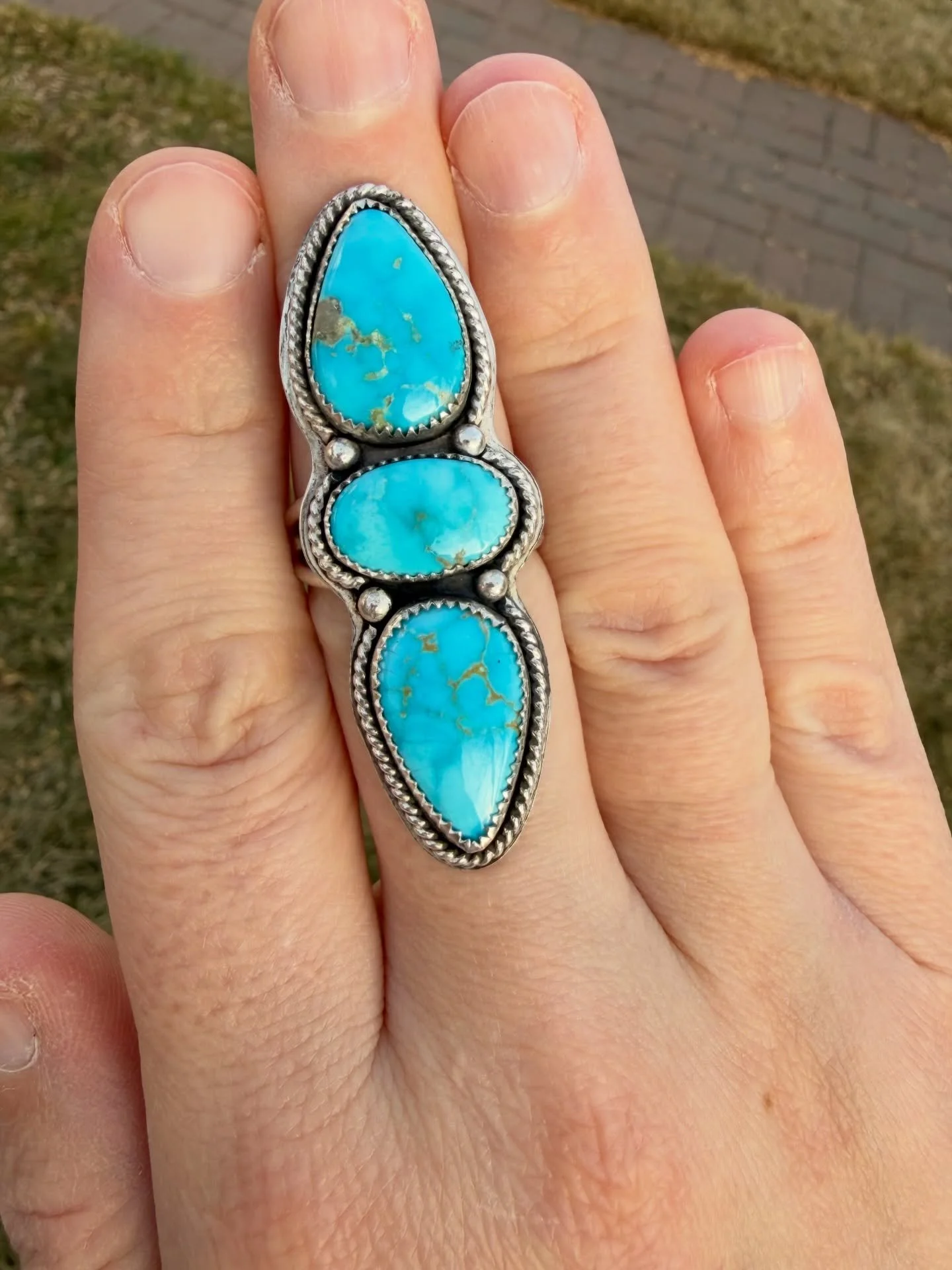 Sierra Bella Turquoise Ring &ndash; Size 8.5 
This sterling silver ring features three vibrant sky-blue Sierra Bella turquoise stones with a rope border. 
DM me to claim this beauty before it gets posted on the website!