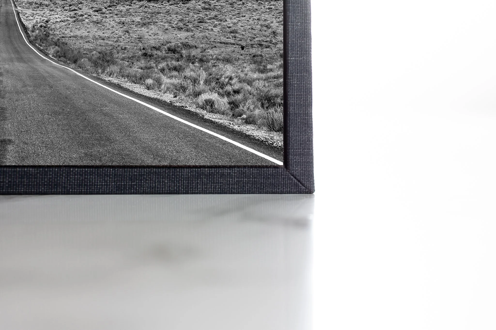 Canvas_Detail_monument-valley-the-vanishing-point-black-white-fine-art-print-theluxeprint.jpg