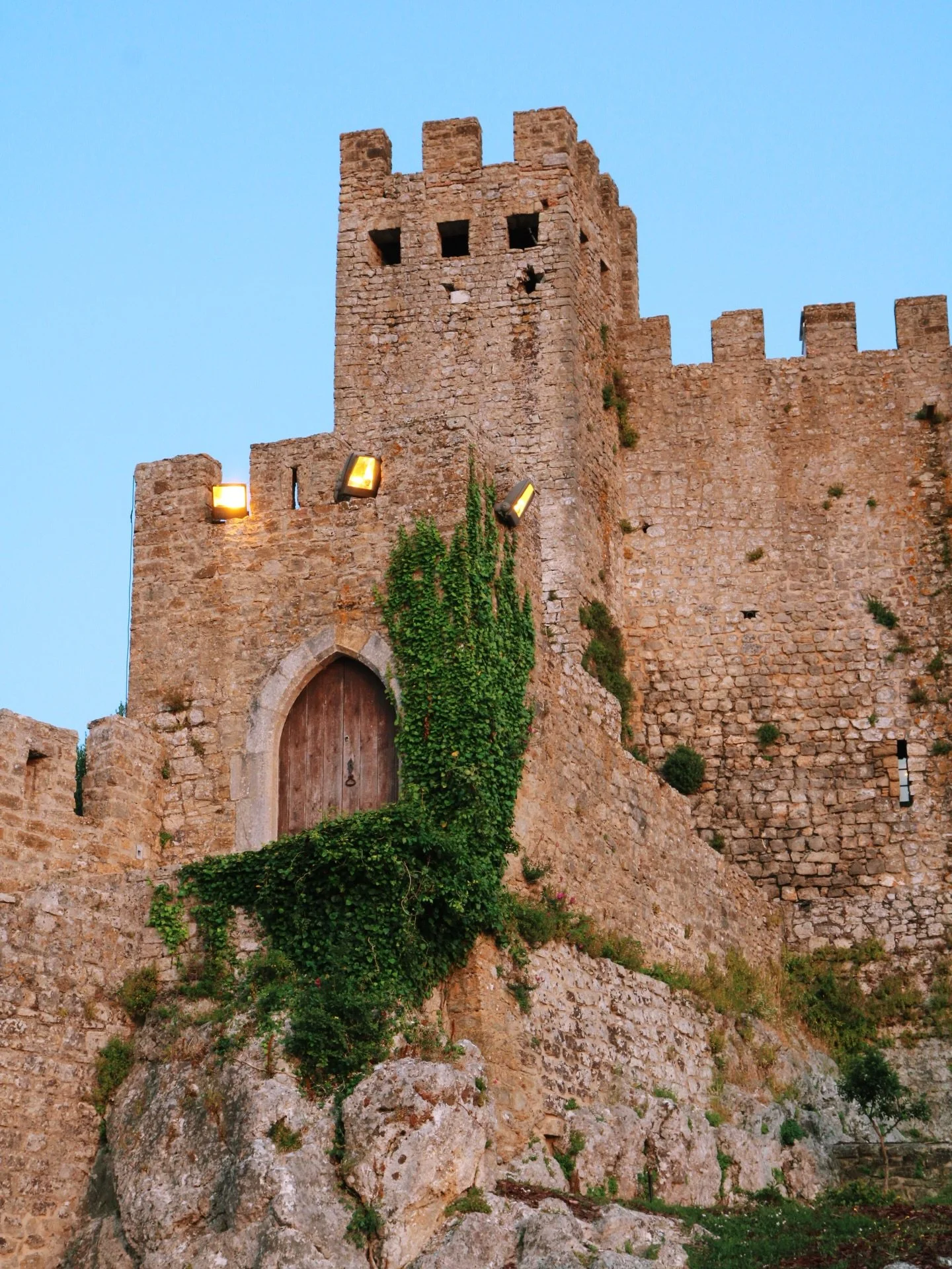 traveling to new places is one of my passions and what I work for in life. Portugal is one of the top places I&rsquo;ve traveled to that absolutely stole my heart💛