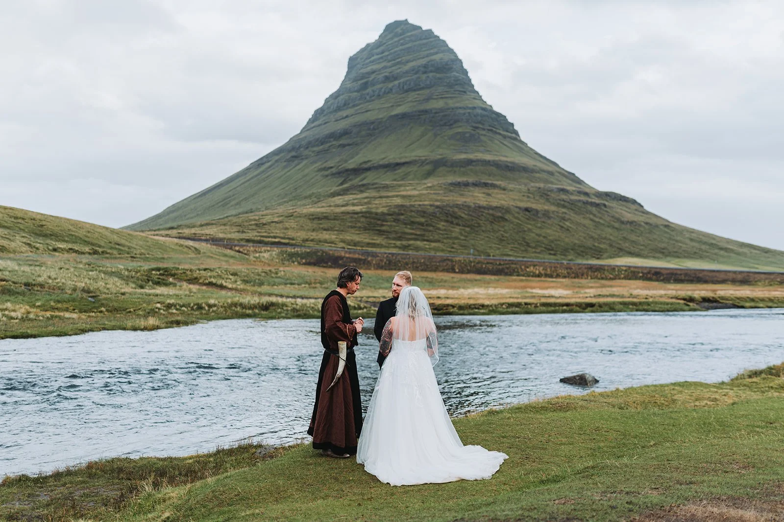 Snæfellsnes Wedding Photography Guide Top 5 Locations — Q&amp;A with an Iceland Elopement Photographer