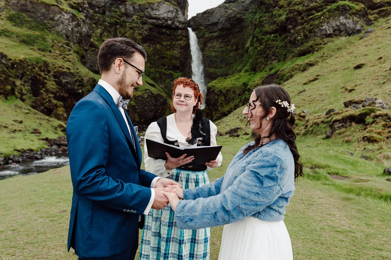 iceland-elopement-i-do-ring-exchange-waterfall-ceremony-kamil-grygo.jpg.jpg