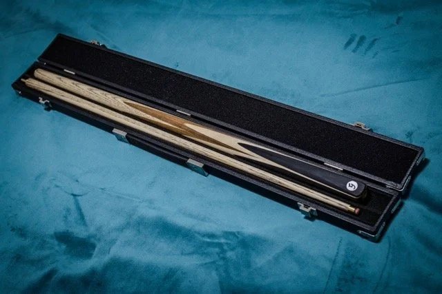 engraved-snooker-english-pool-cue.jpeg