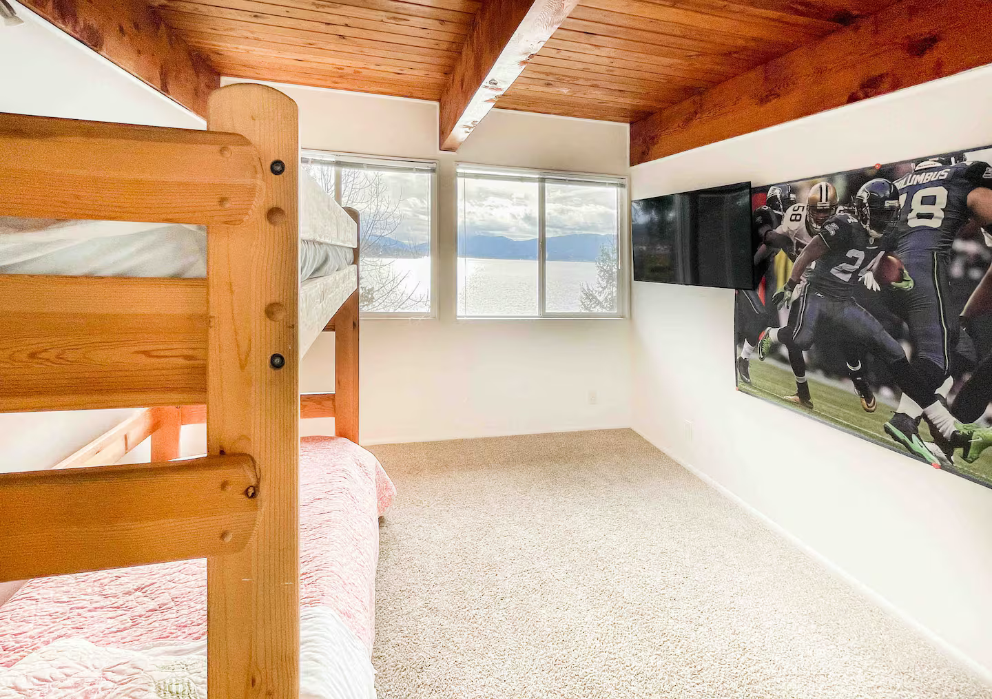 Lake House Bedroom 4.png