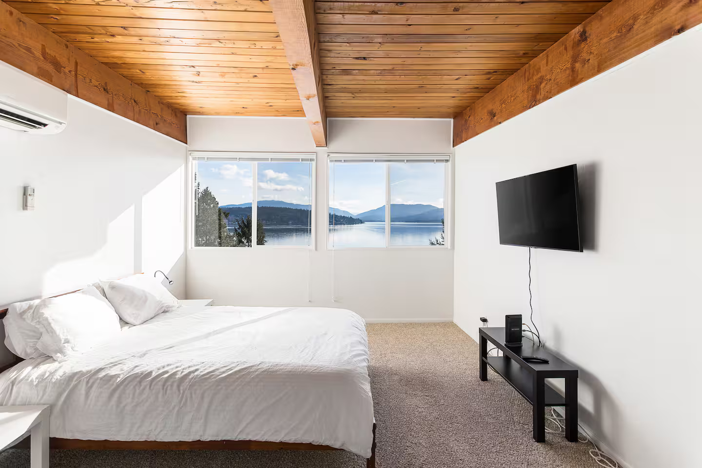 Lake House Bedroom 1.png